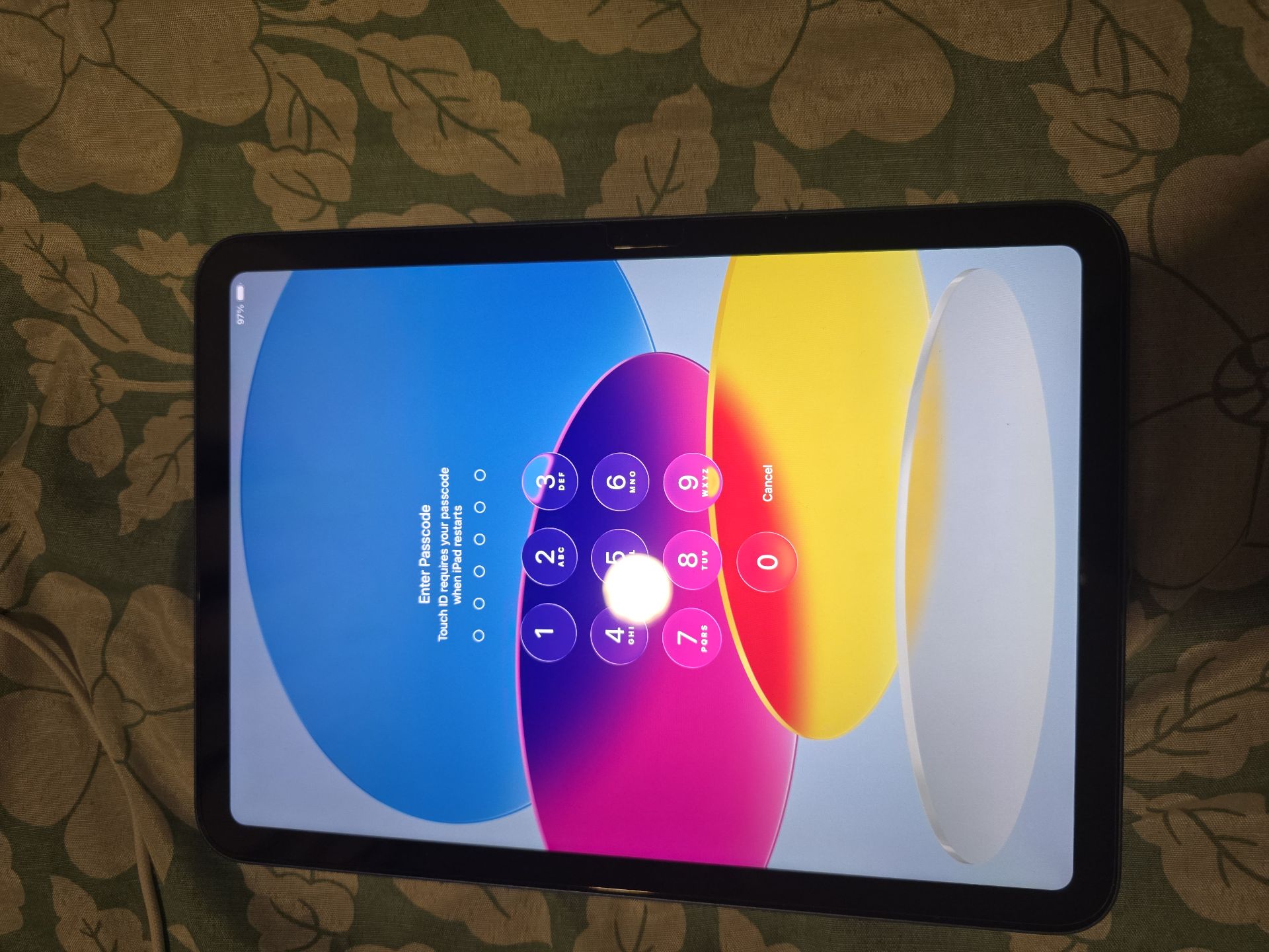 iPad 10th gen 11 inch - Image 1