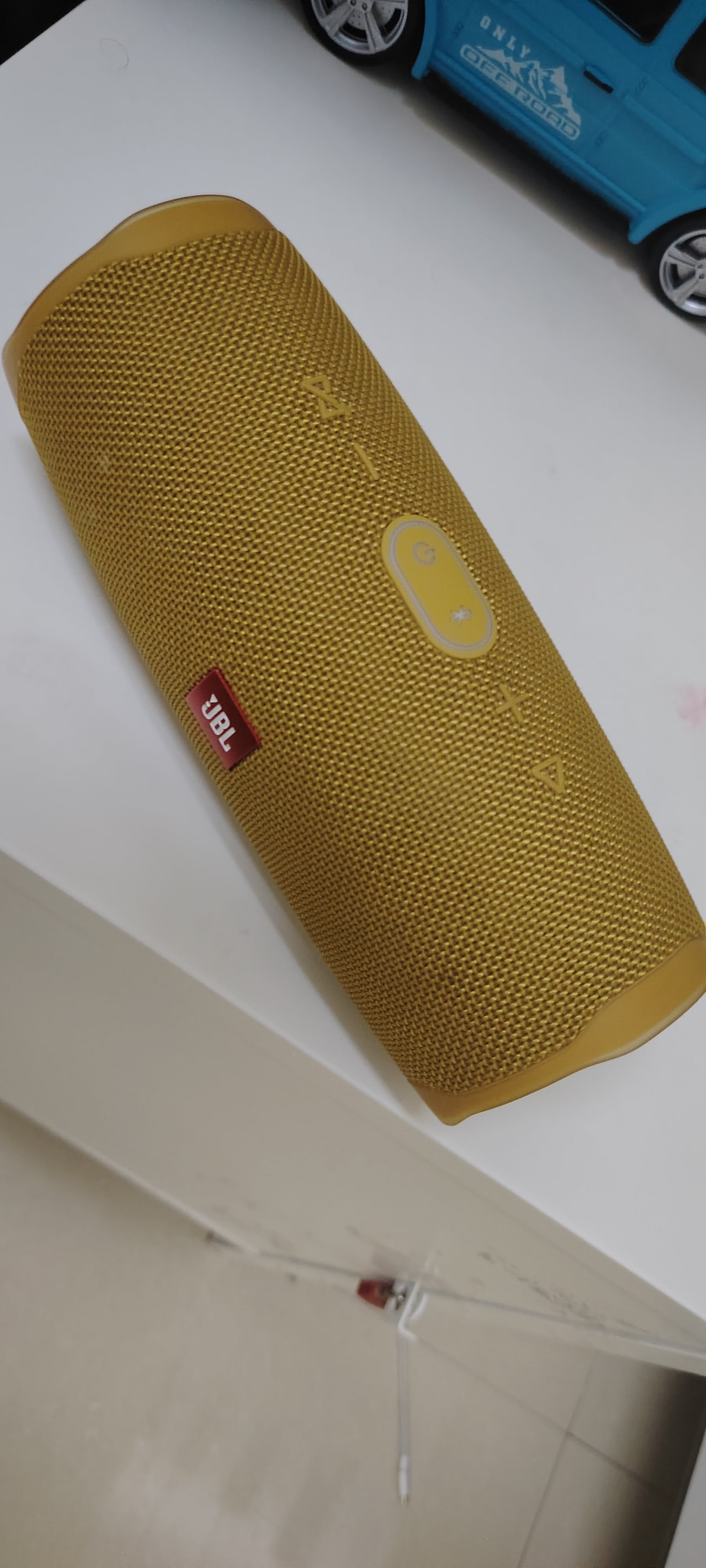 Jbl CHARGE 4 Speaker - Image 1