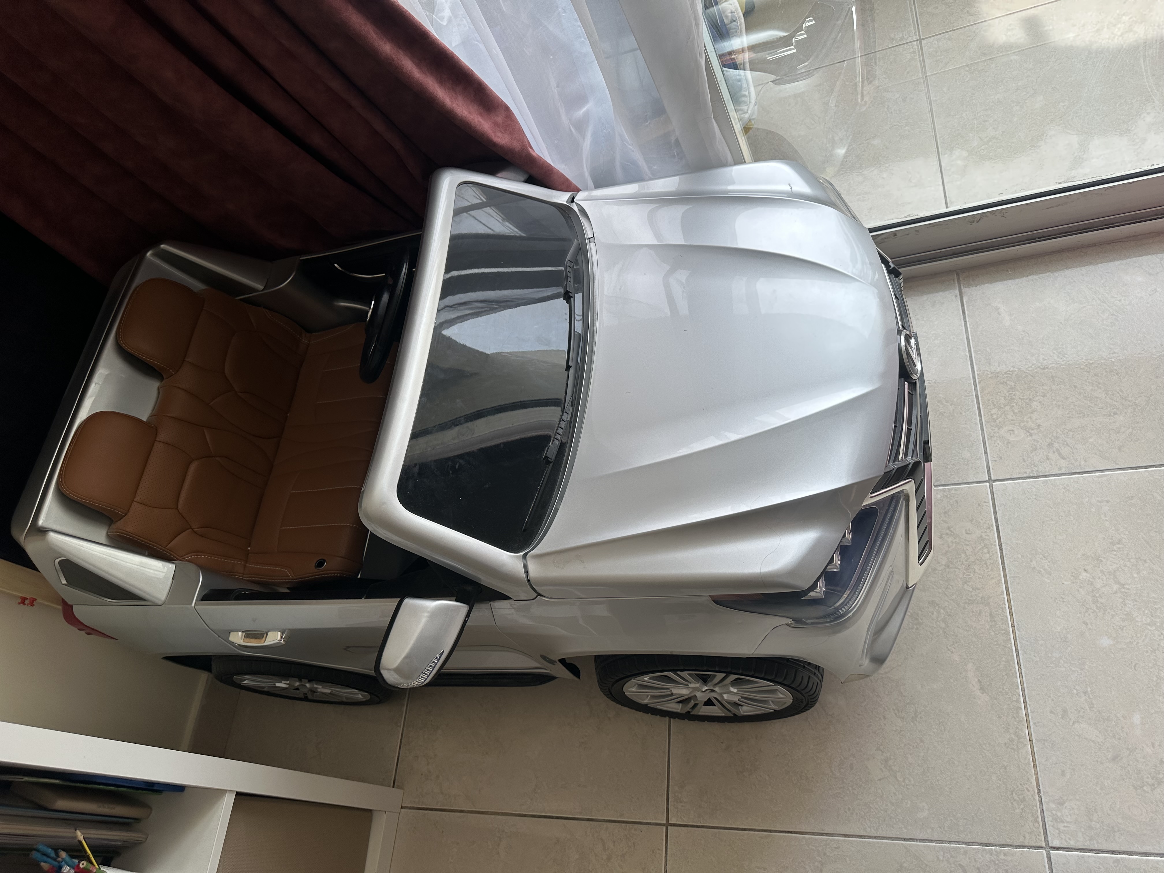 Ride on Lexus car  - Image 4