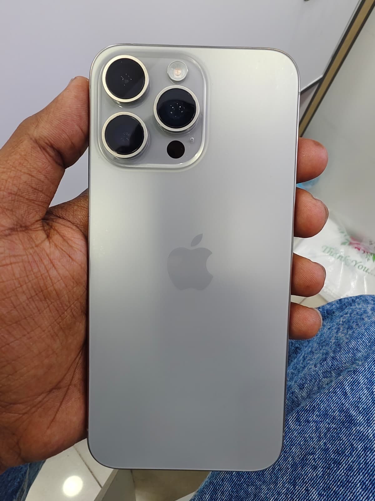 iPhone 15 pro max(512 GB) - Image 2