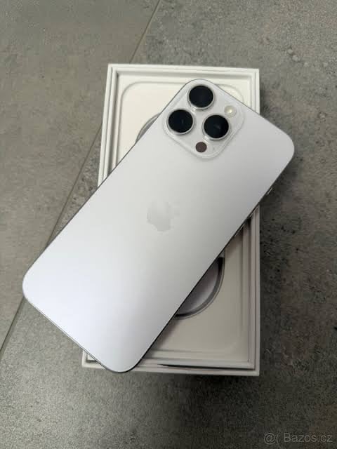 iPhone 16 Pro Max - Image 2
