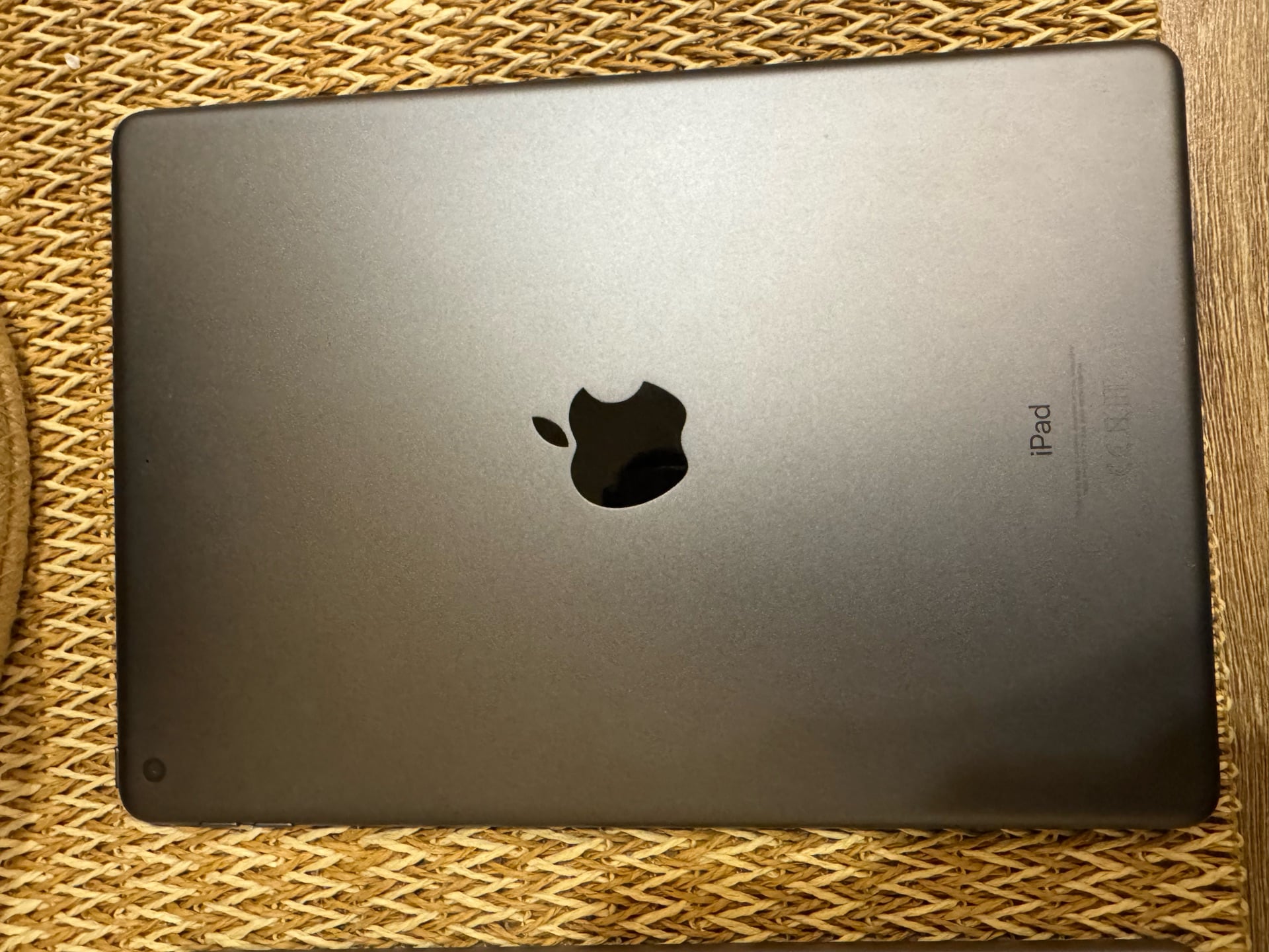 Ipad 6 and ipad 7 used - Image 5