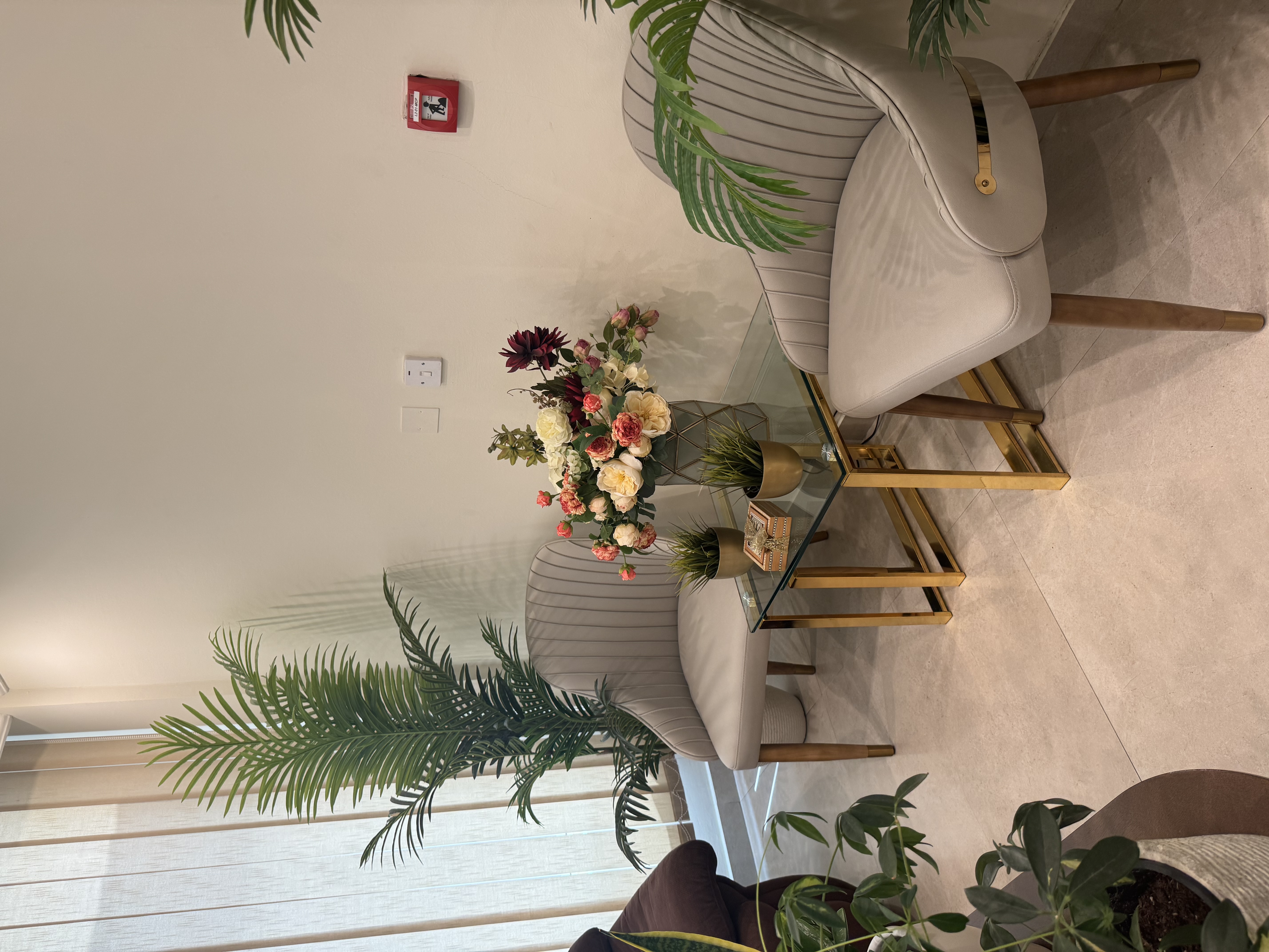 2 chairs & 2 tables  - Image 7
