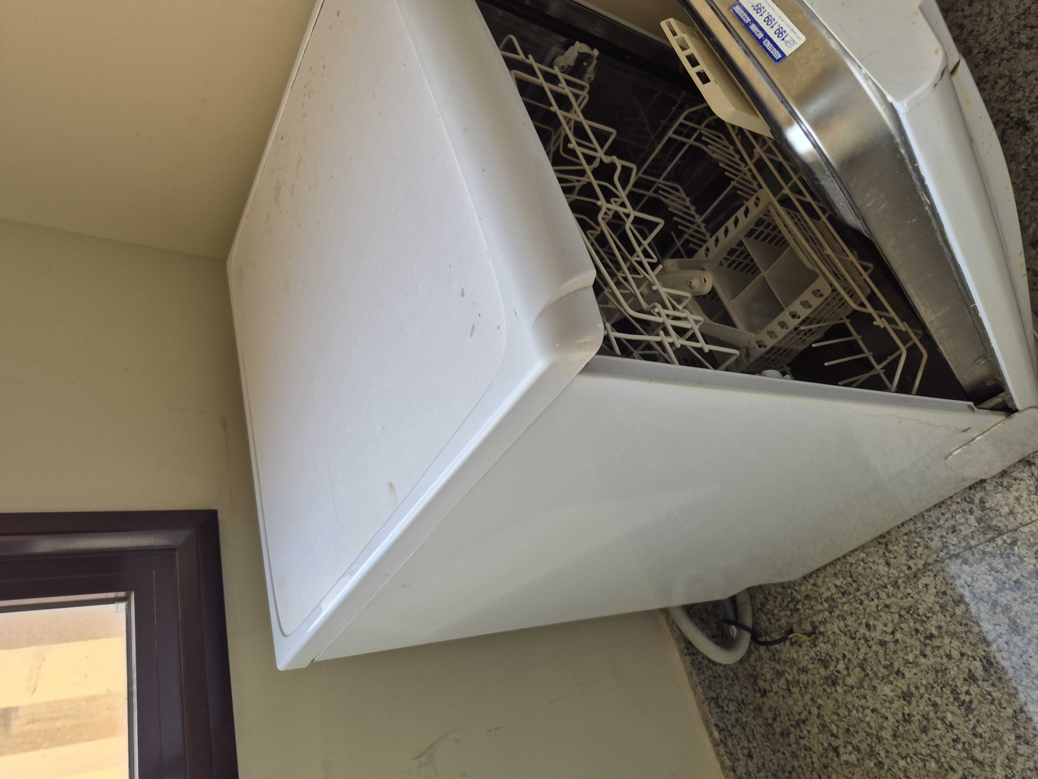 INDESIT DISHWASHER  - Image 3
