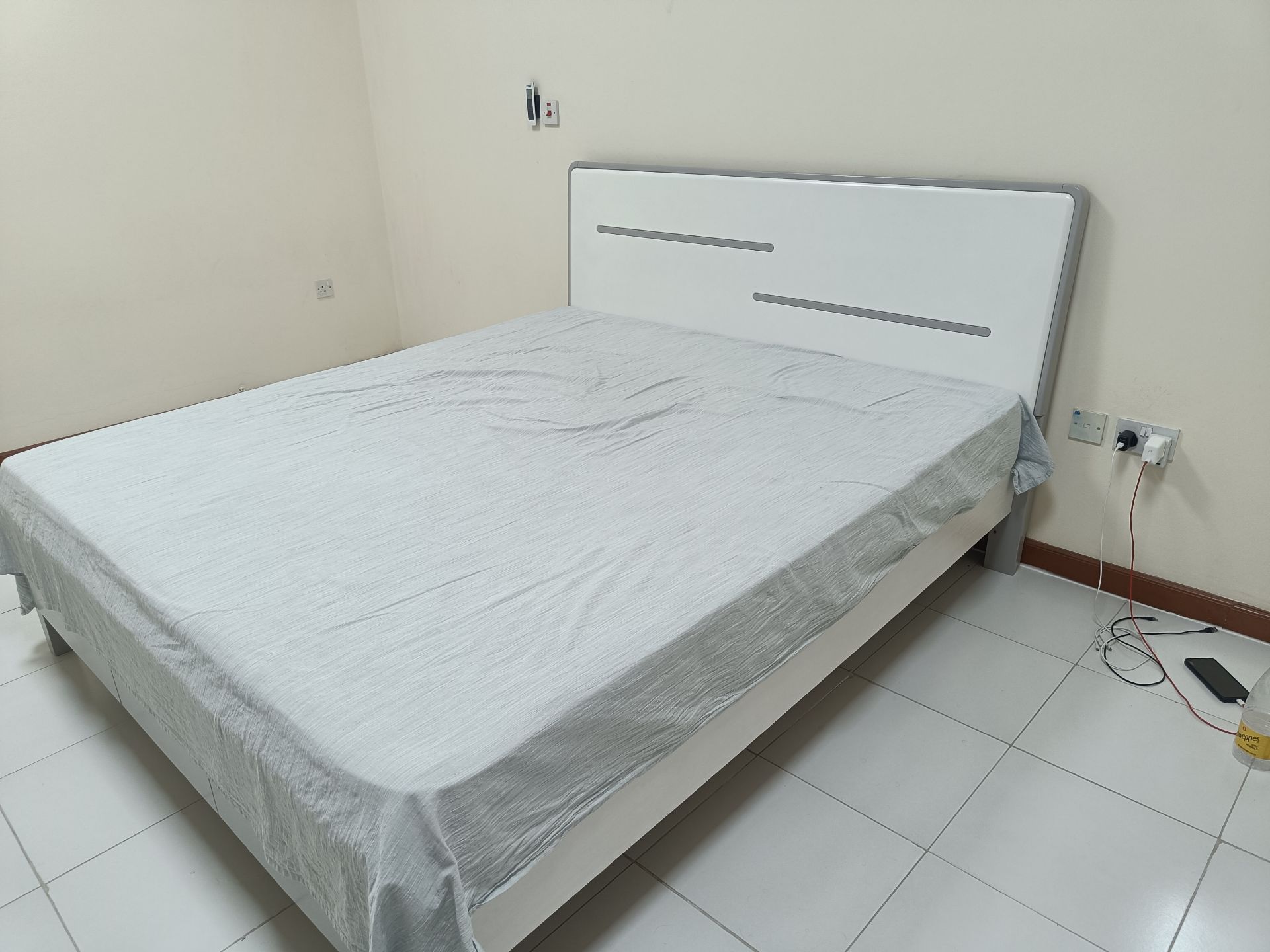 King size bed along with mattress  - Image 4