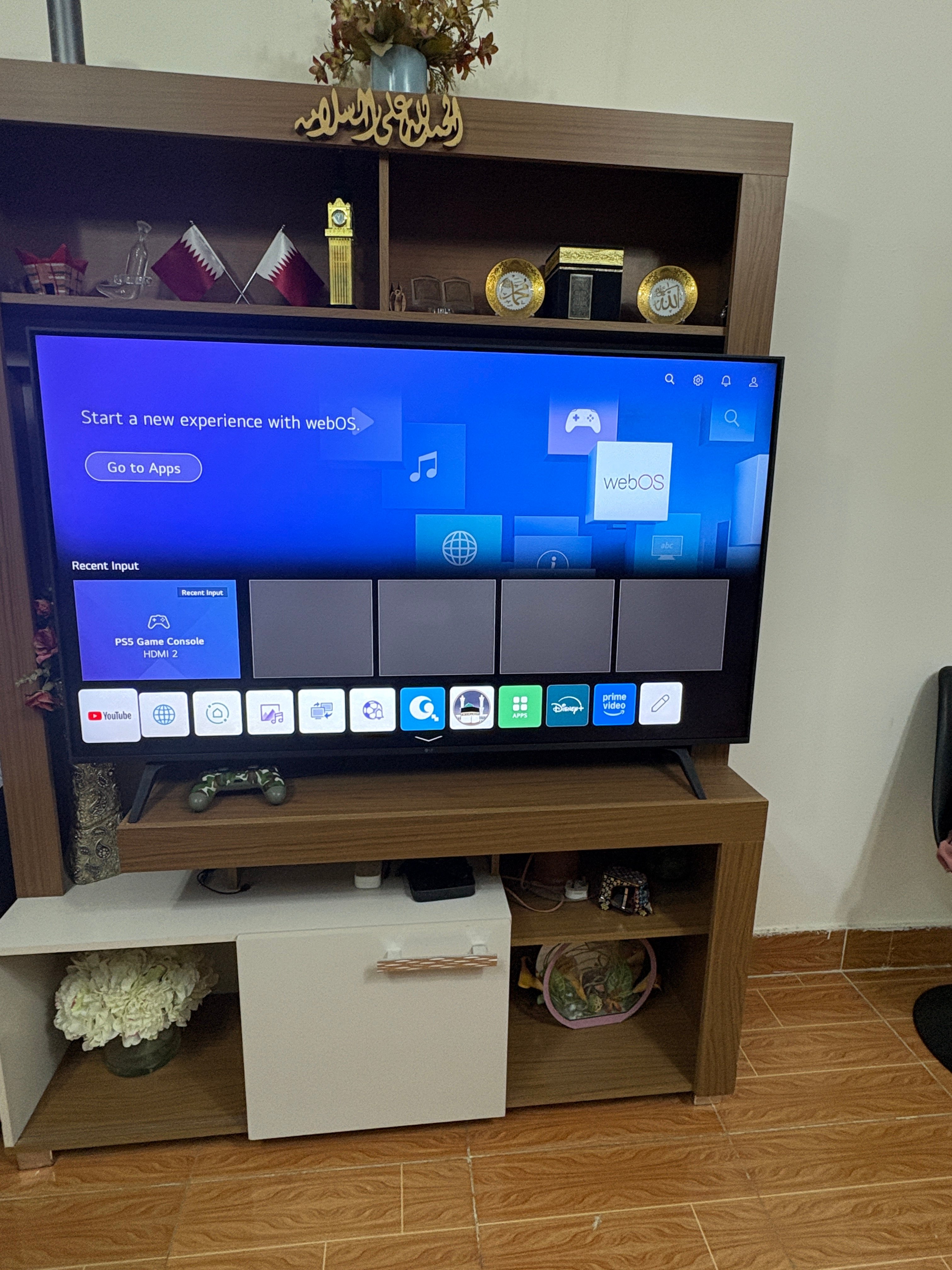 LG smart TV 55'' in perfect condition - Image 1