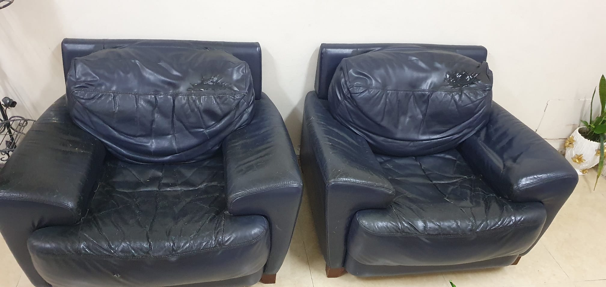 Leather used sofa for free (1+1) - Image 3