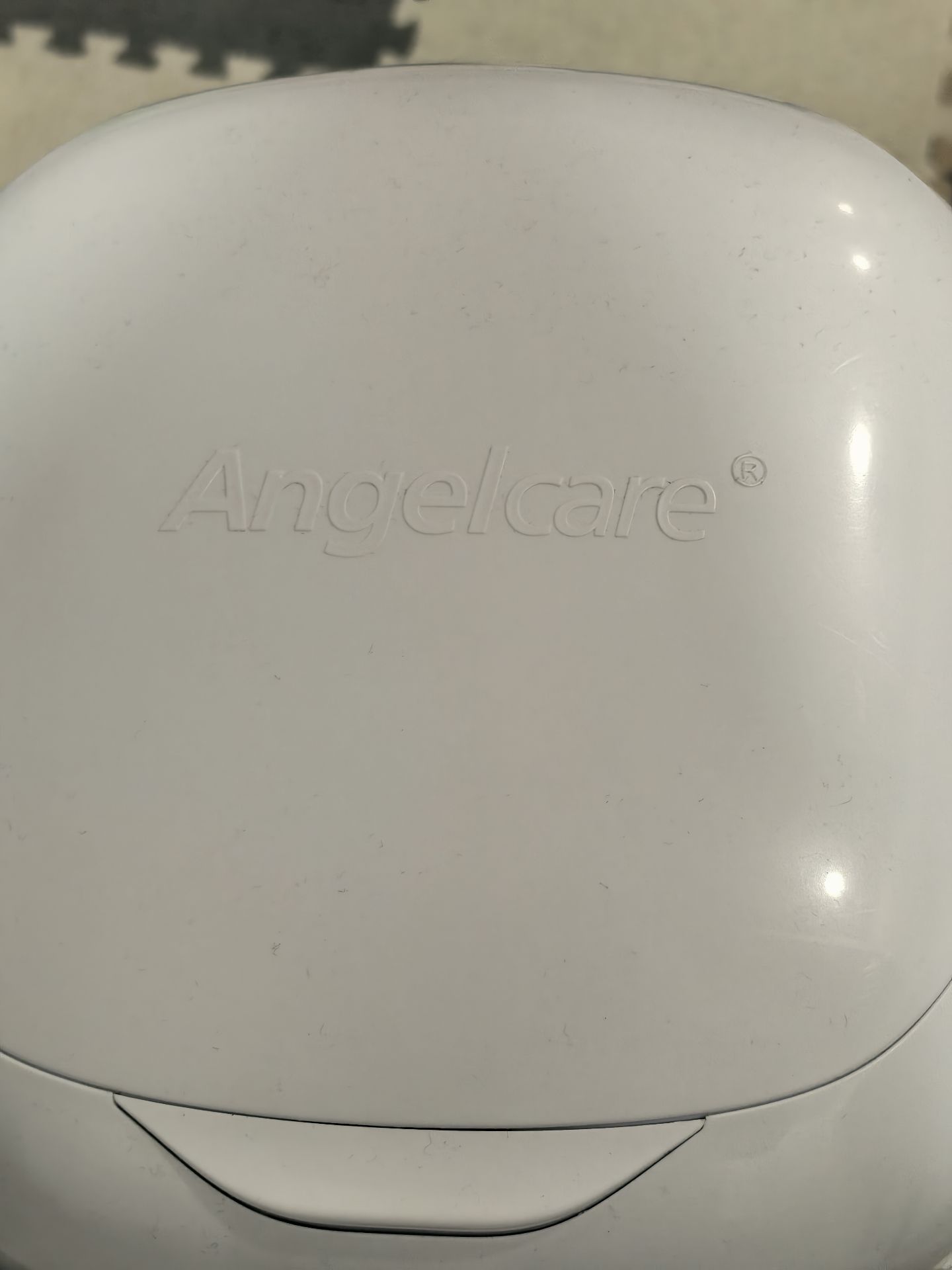 Angel care Nappy bin with additional cover. Good as new - Image 4