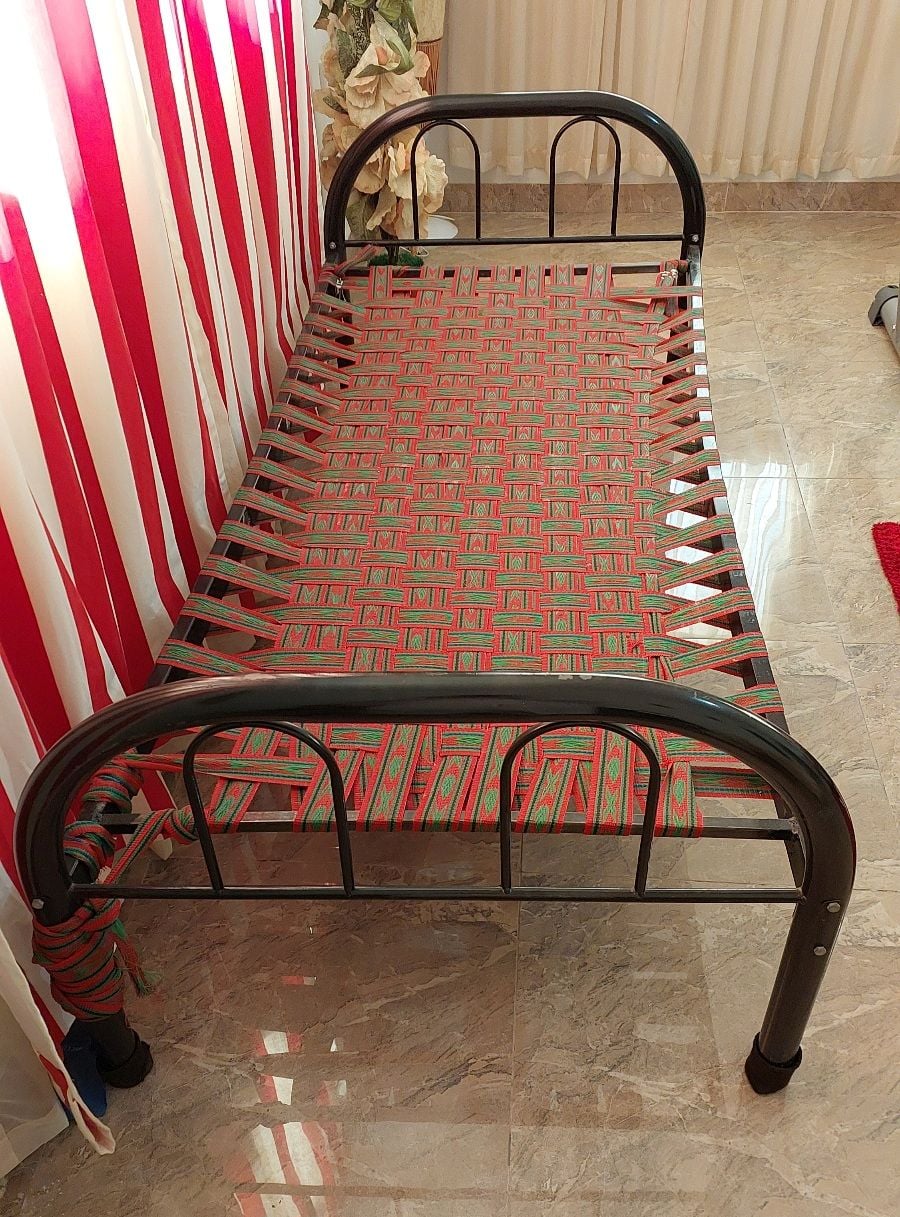Metal Single Nylon Bed - Image 1