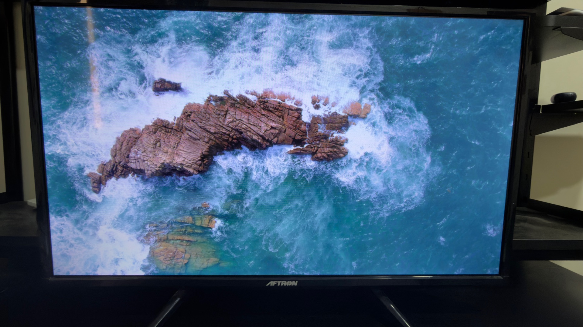 Tv for sale - Image 1
