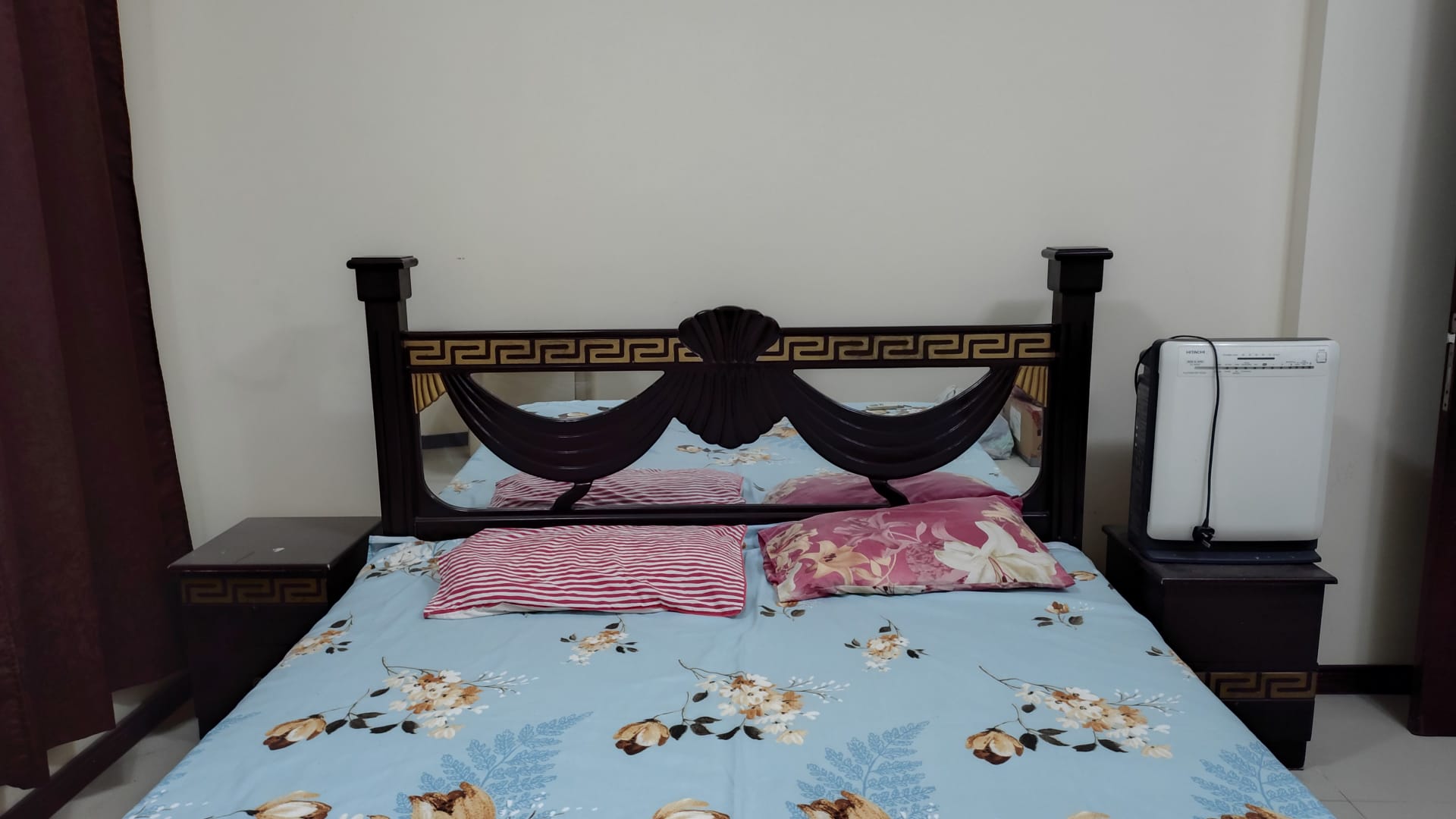 Bed+dressing table+mattress +two side tables - Image 4