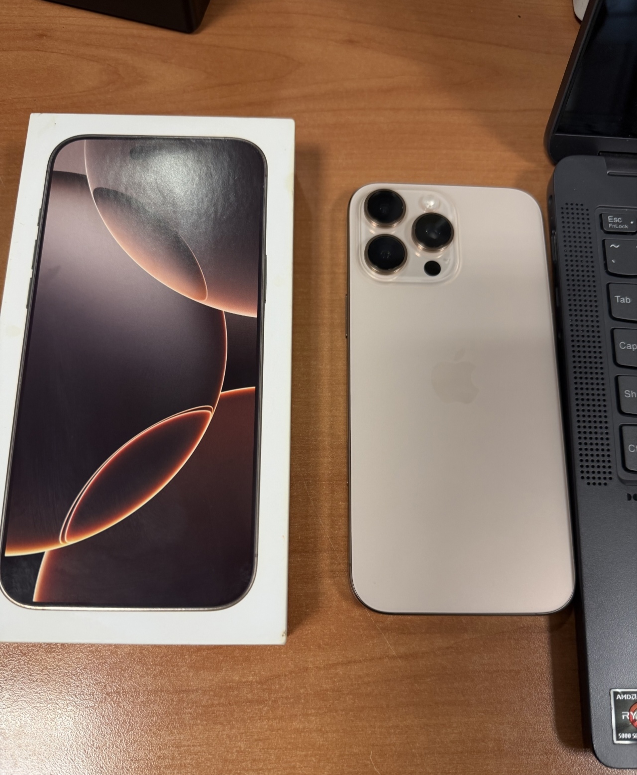 Iphone 16 pro max 512gb desert titanium - Image 4