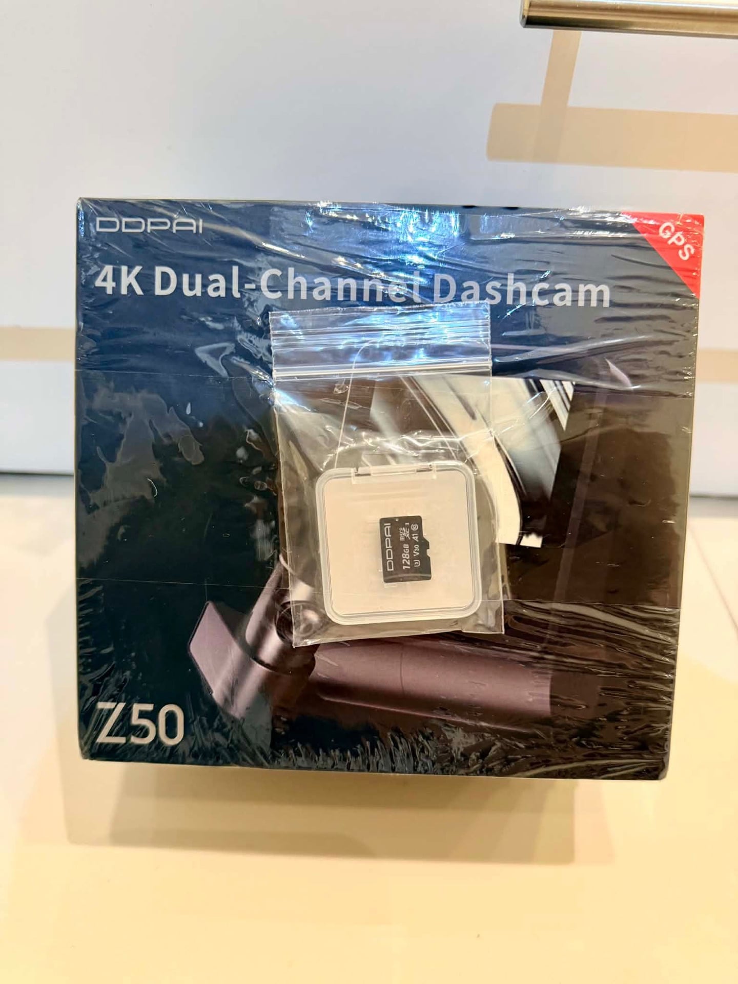 Brand new Dash Cam DDPAI Z50 with 128GB memory - Image 3