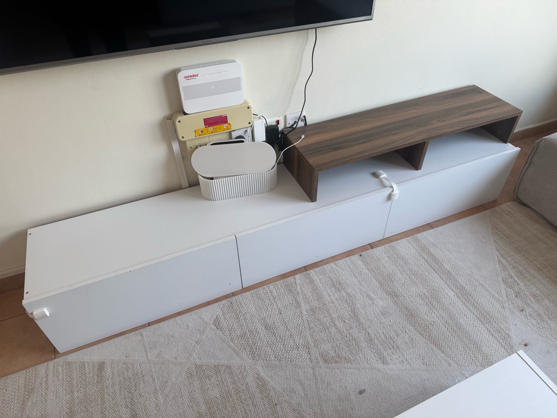 TV unit white and wood walnut  - Image 4