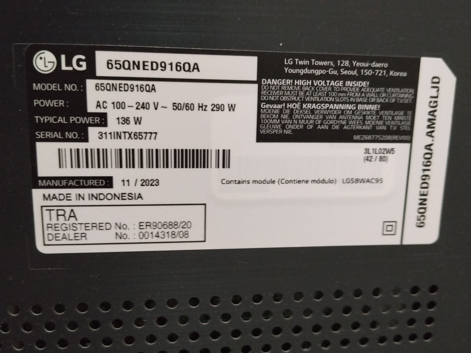 LG LED TV screen broken - Image 1