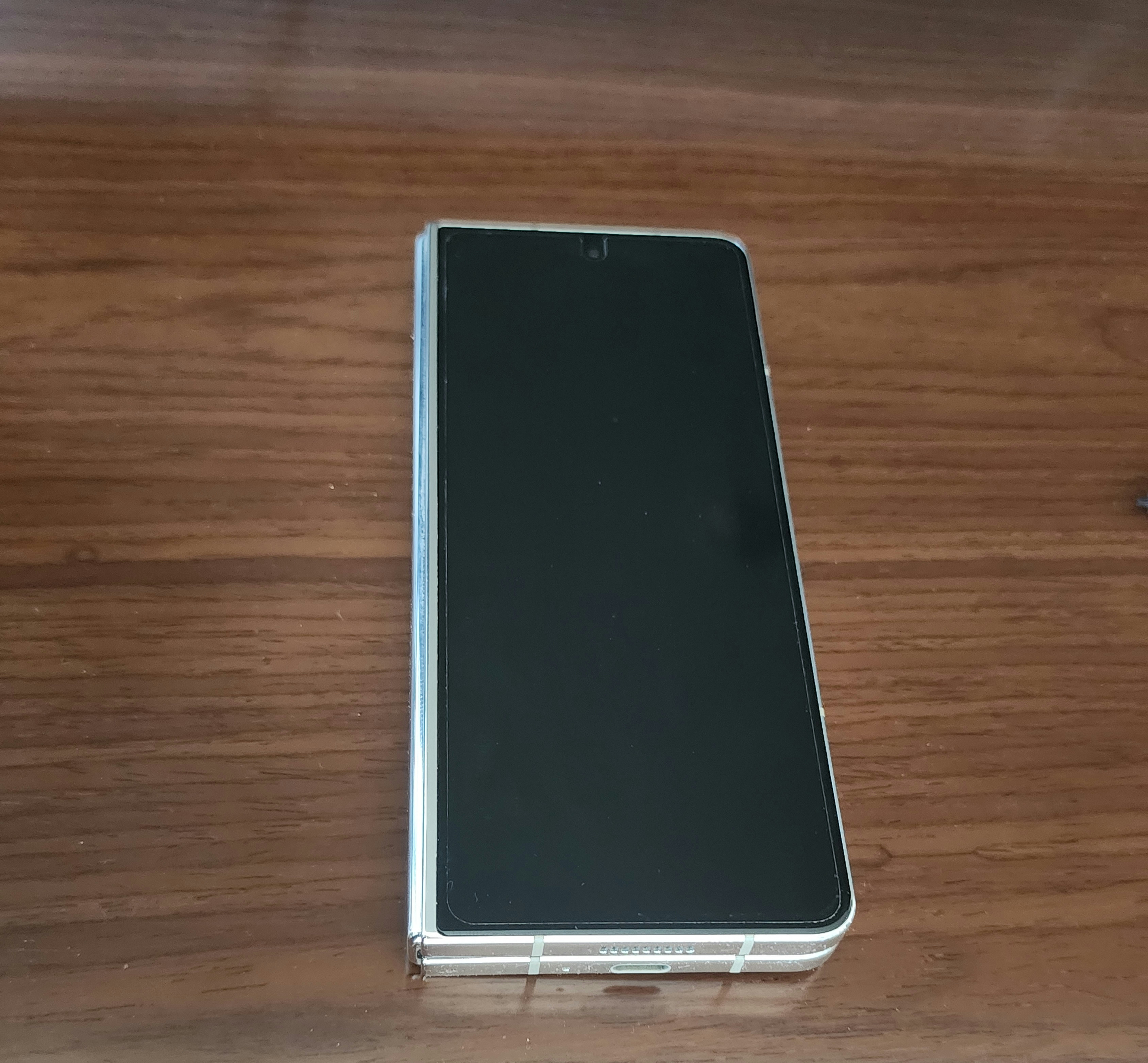 Galaxy Z Fold5 512GB Cream - Image 5