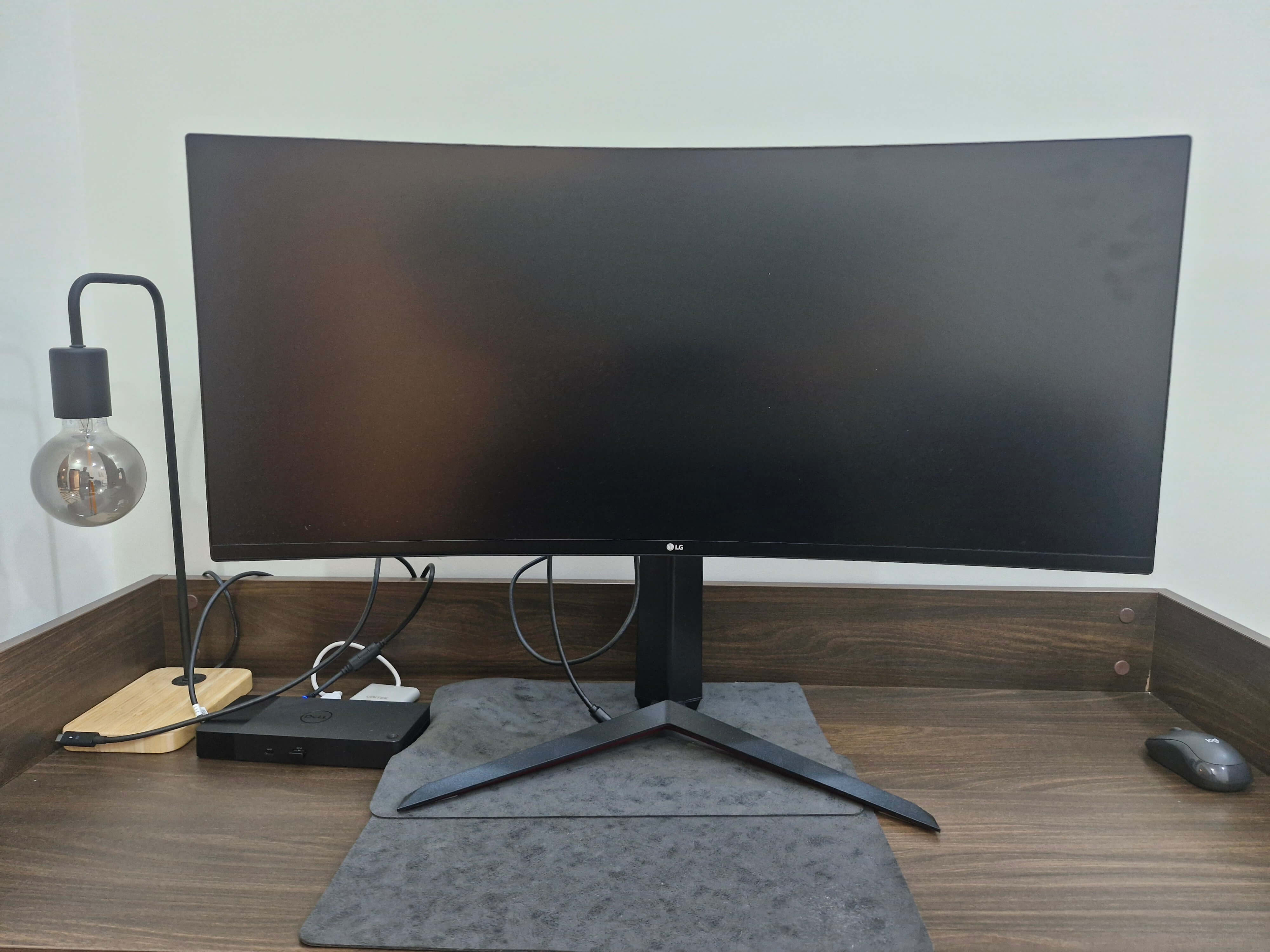 LG UltraGear 34-Inch Curved Gaming Monitor – Excellent Condition - Image 1