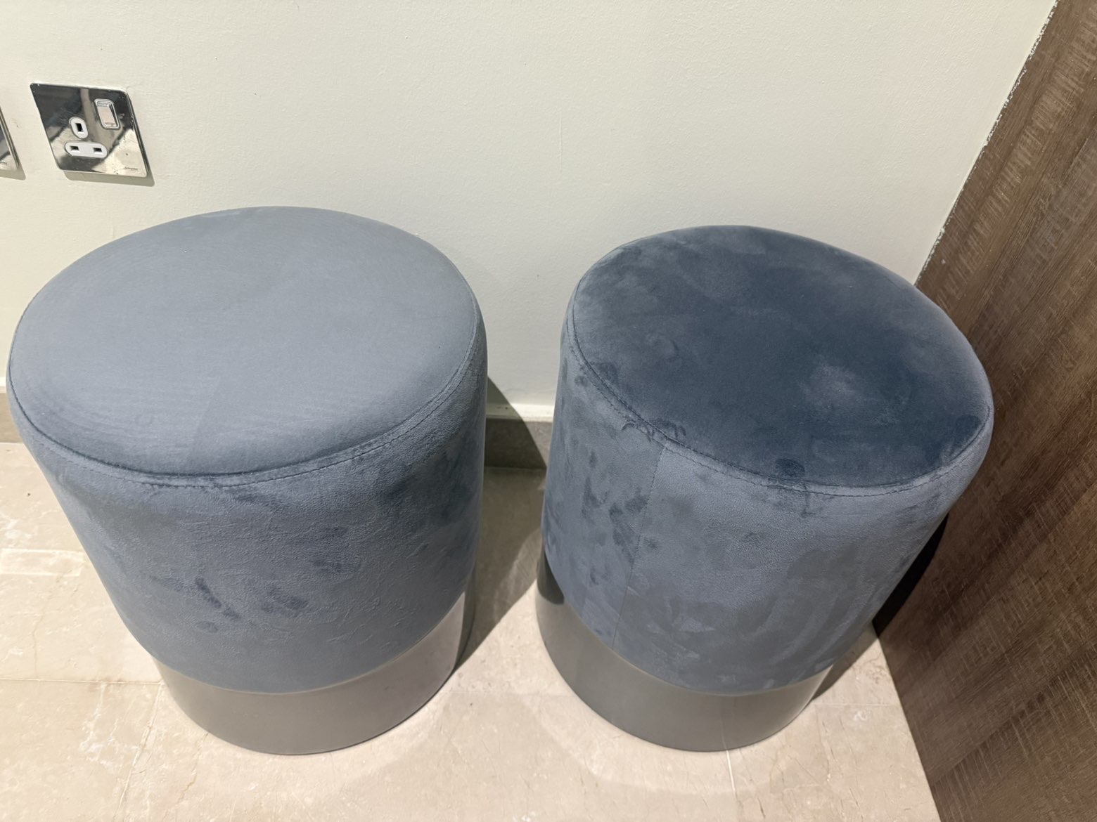Small sofa/grey - Image 1