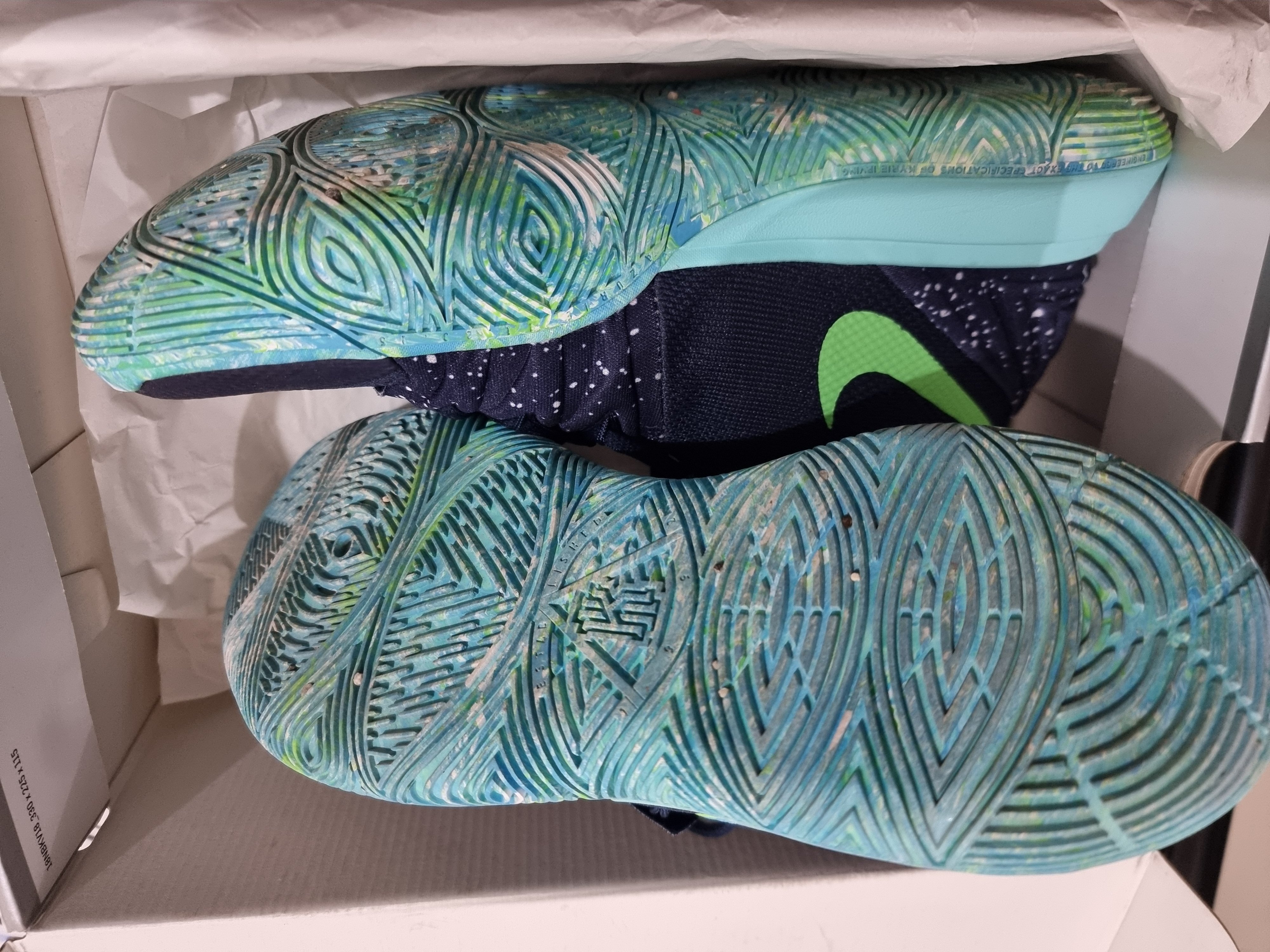 Nike Kyrie Five Basketball Shoes - Image 3