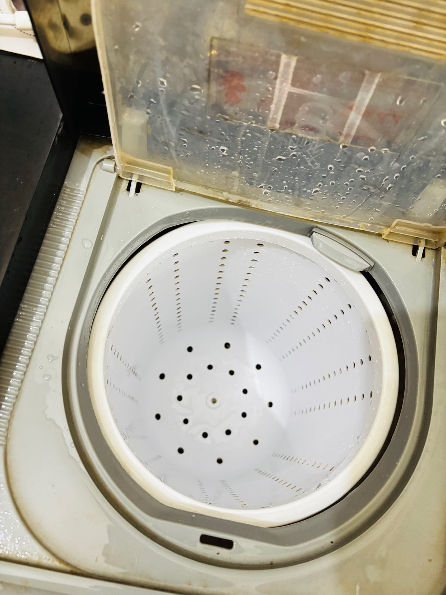 Sanford Semi Automatic Washing Machine  - Image 3