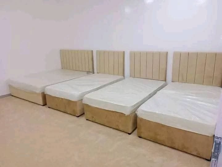 Bed with mattress  - Image 6