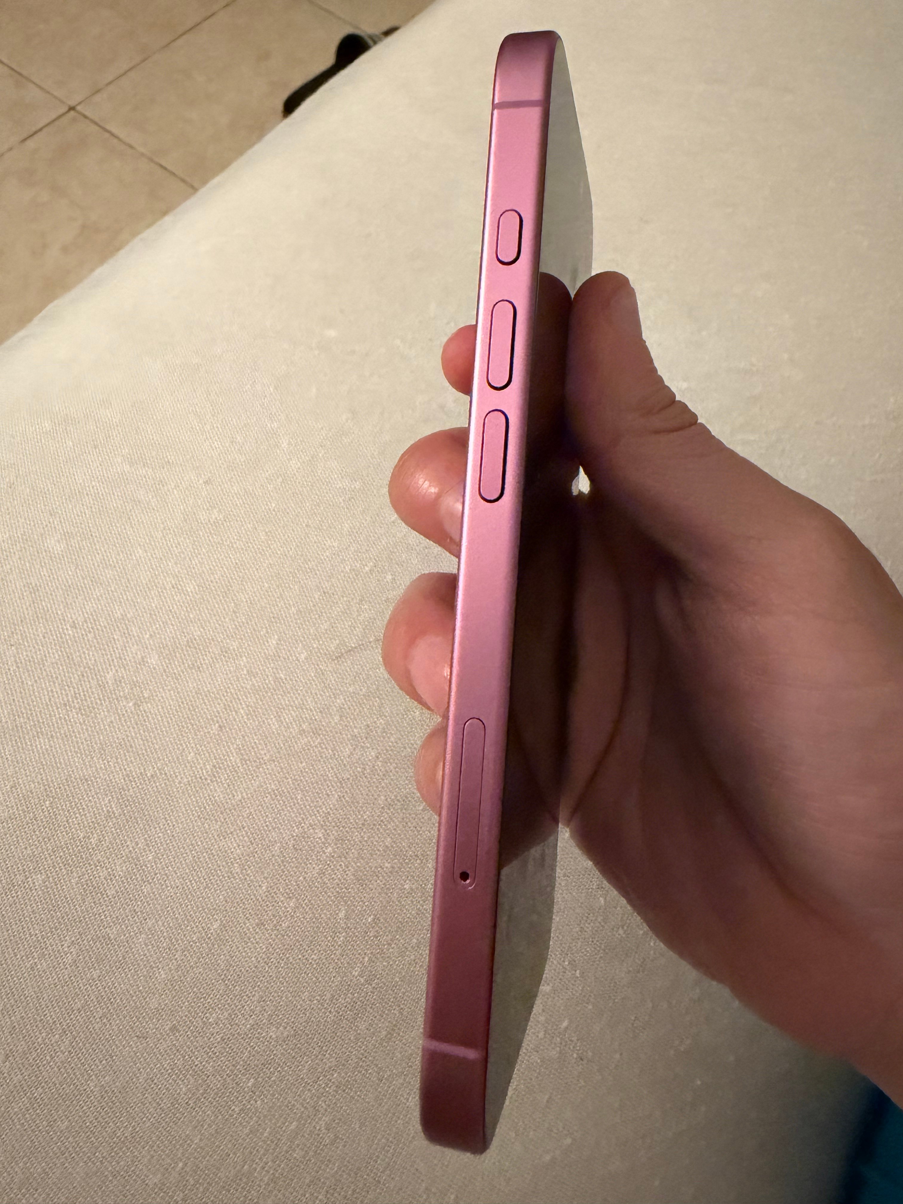 Iphone 16 128 gb with box - Image 4