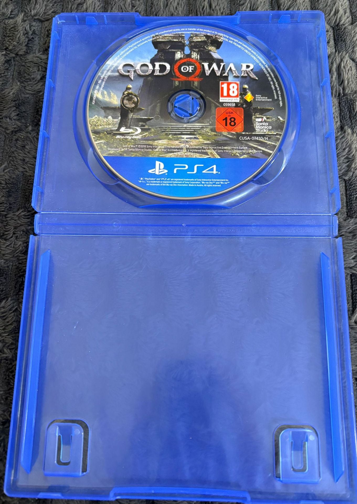 PS4 God of war Game cd - Image 3