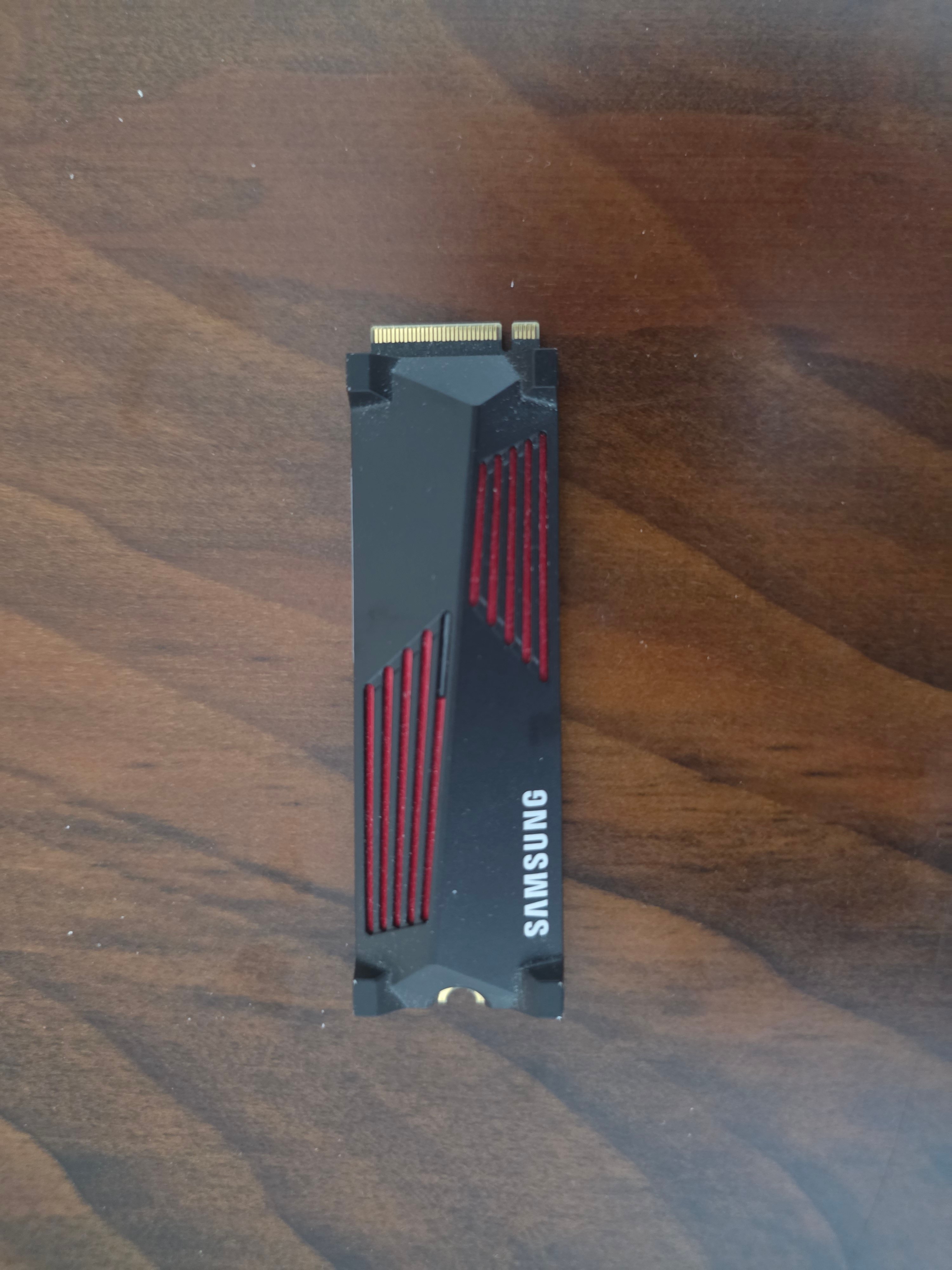 SAMSUNG 990 Pro 2TB Heatsink Like-New. PS5 Compatible. - Image 2