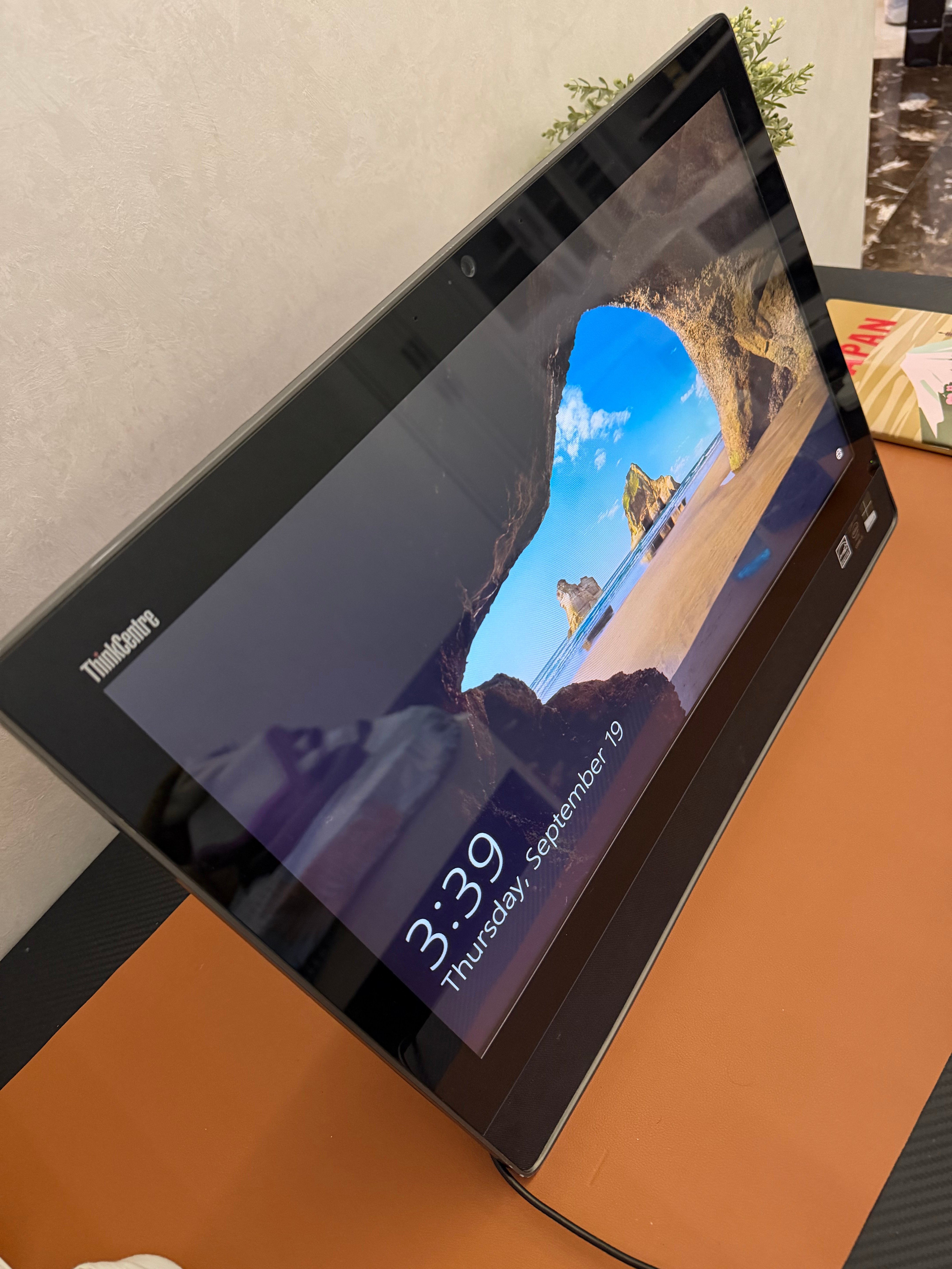 Lenovo Thinkcentre E63z All-in-One - Image 4