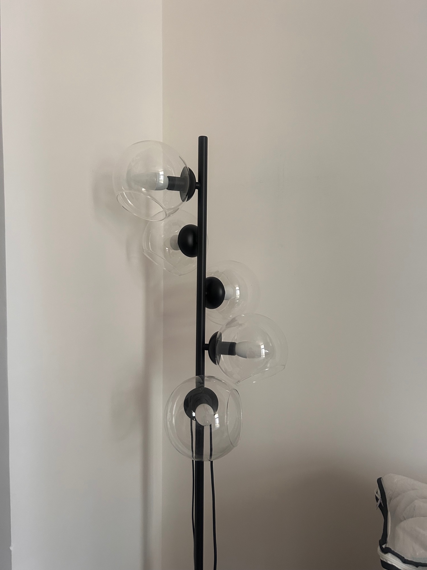 Floor lamp with light bulbs - Image 4
