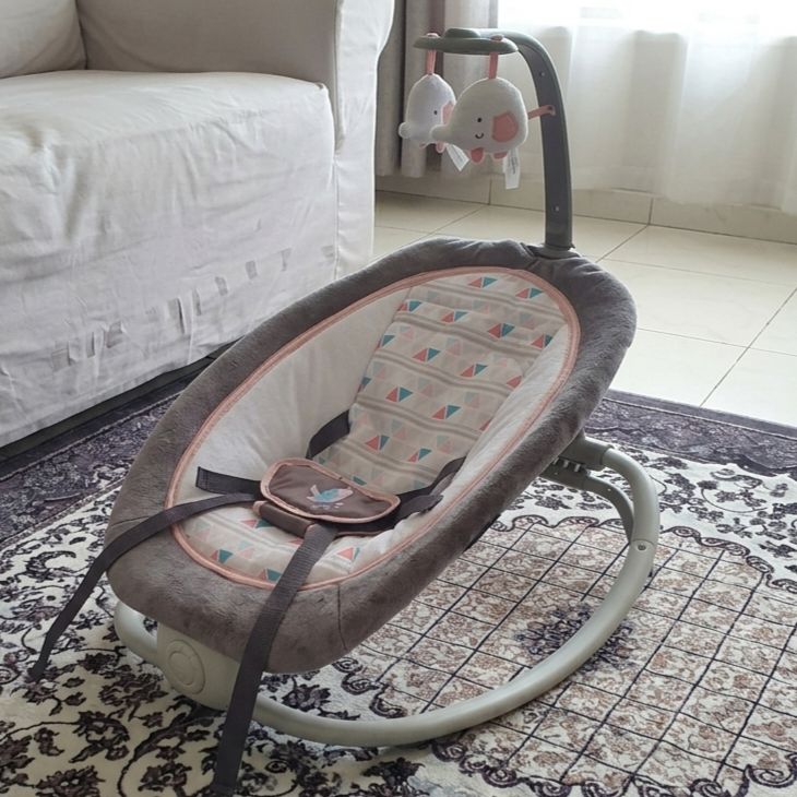 Juniors Bennet Baby Rocker - Image 1