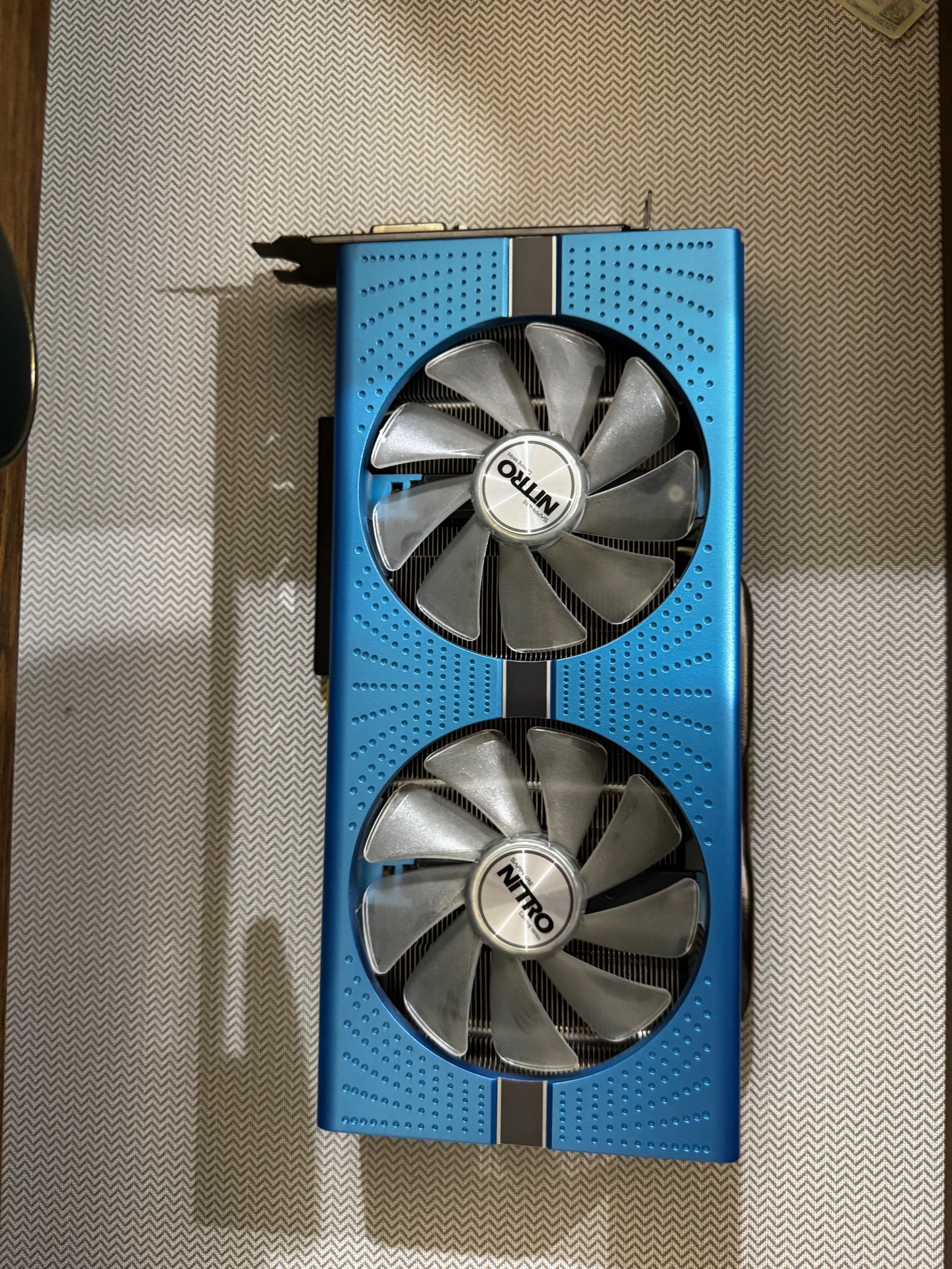 Sapphire ATI Nitro 590X with Thermaltake smart 730SE - Image 6