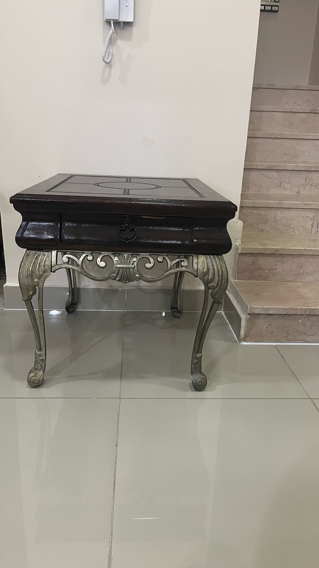 Sofas and Tables - Image 8