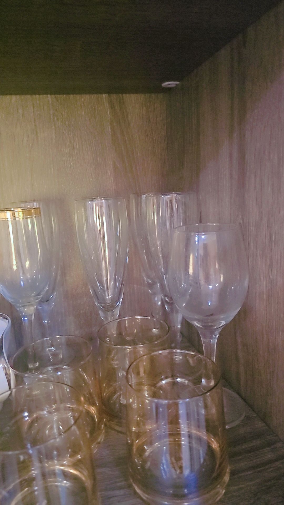 Crockery glasses plates spoon stand - Image 2