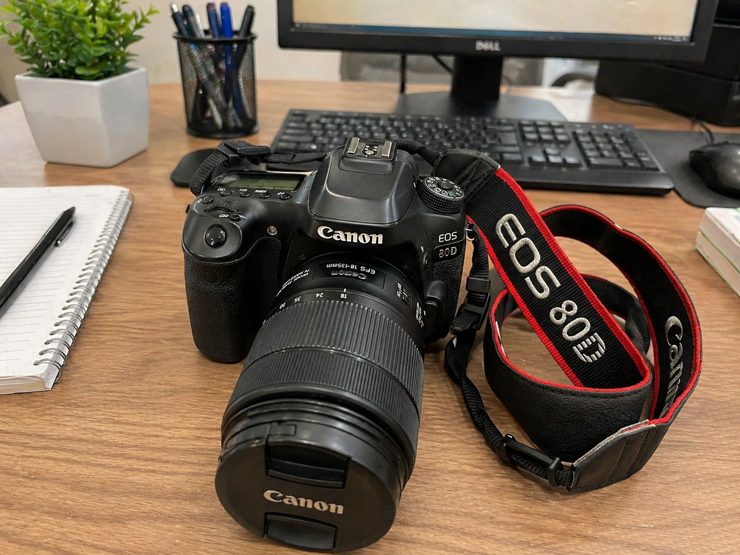 Canon EOS 80D - Image 1