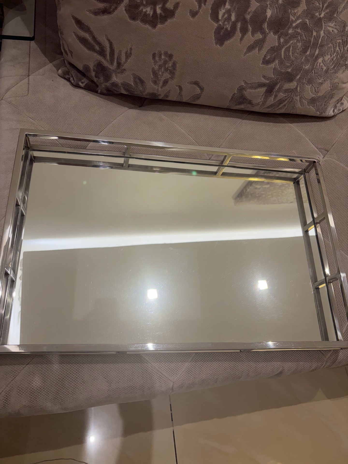 Tray with decoration  - Image 2