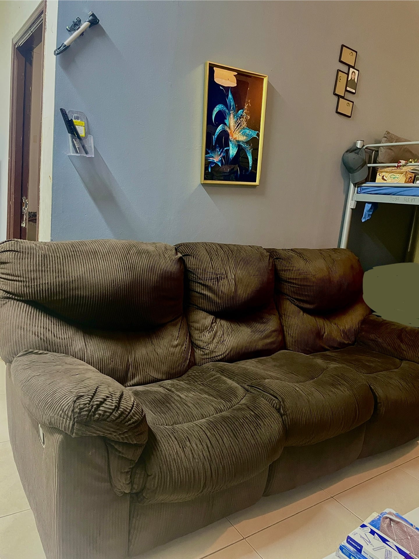 3 seater recliner sofa brown - Image 1