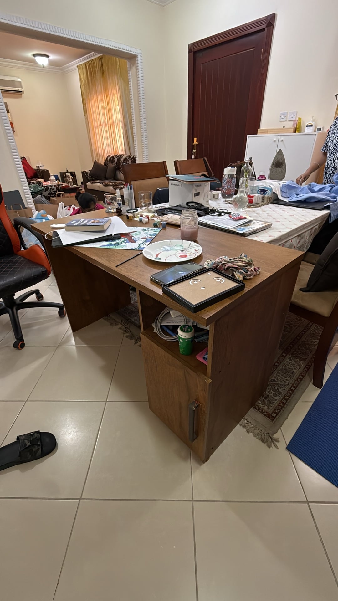Gaming Chair & Table for SALE - Image 2