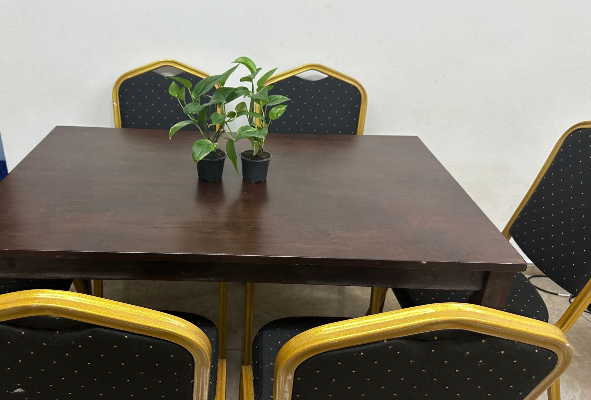 Dining Table (1) & Chairs (4) - Image 3