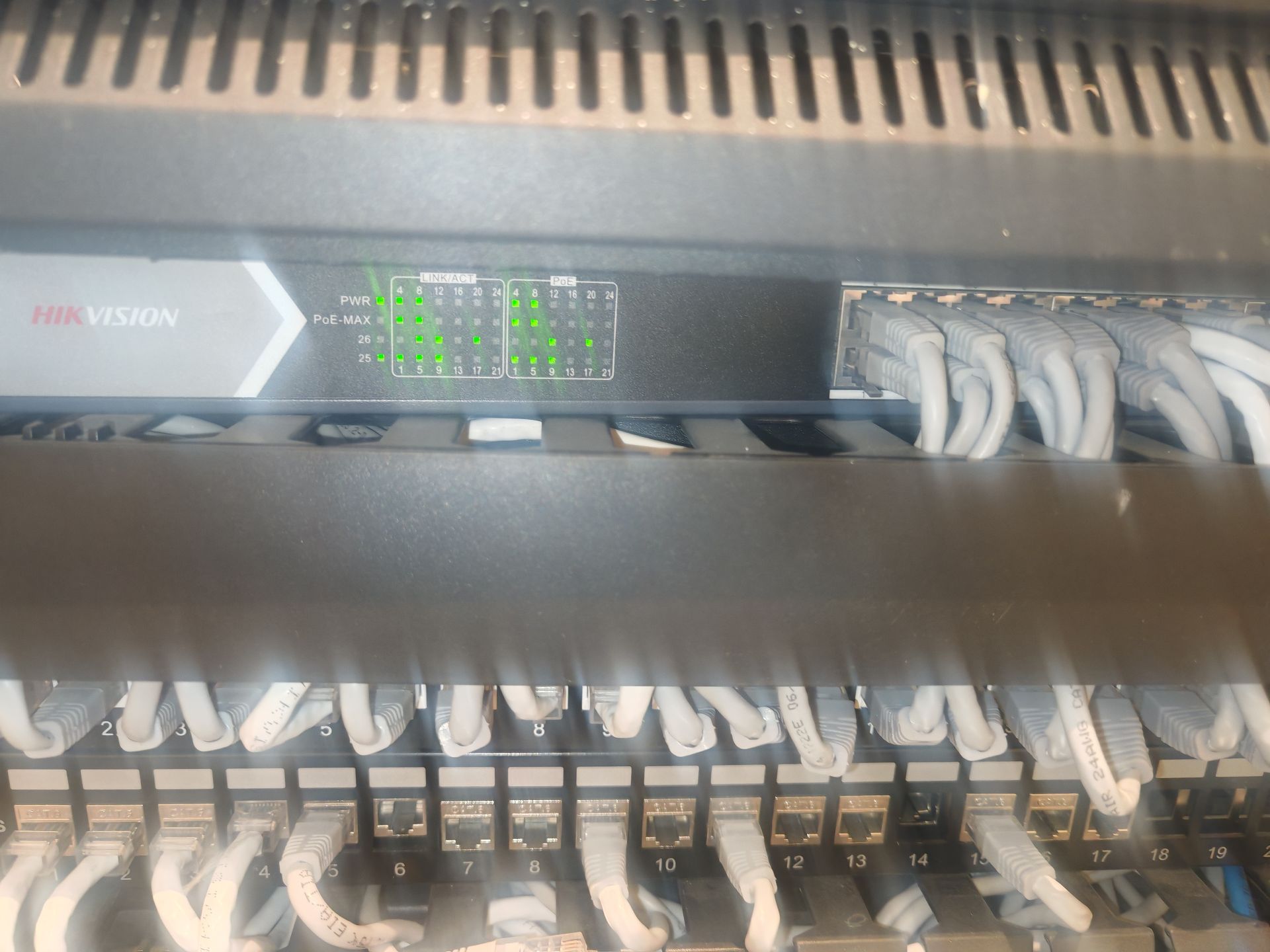 Internet and Satellite Technician for Wi-Fi Boosting - Image 3