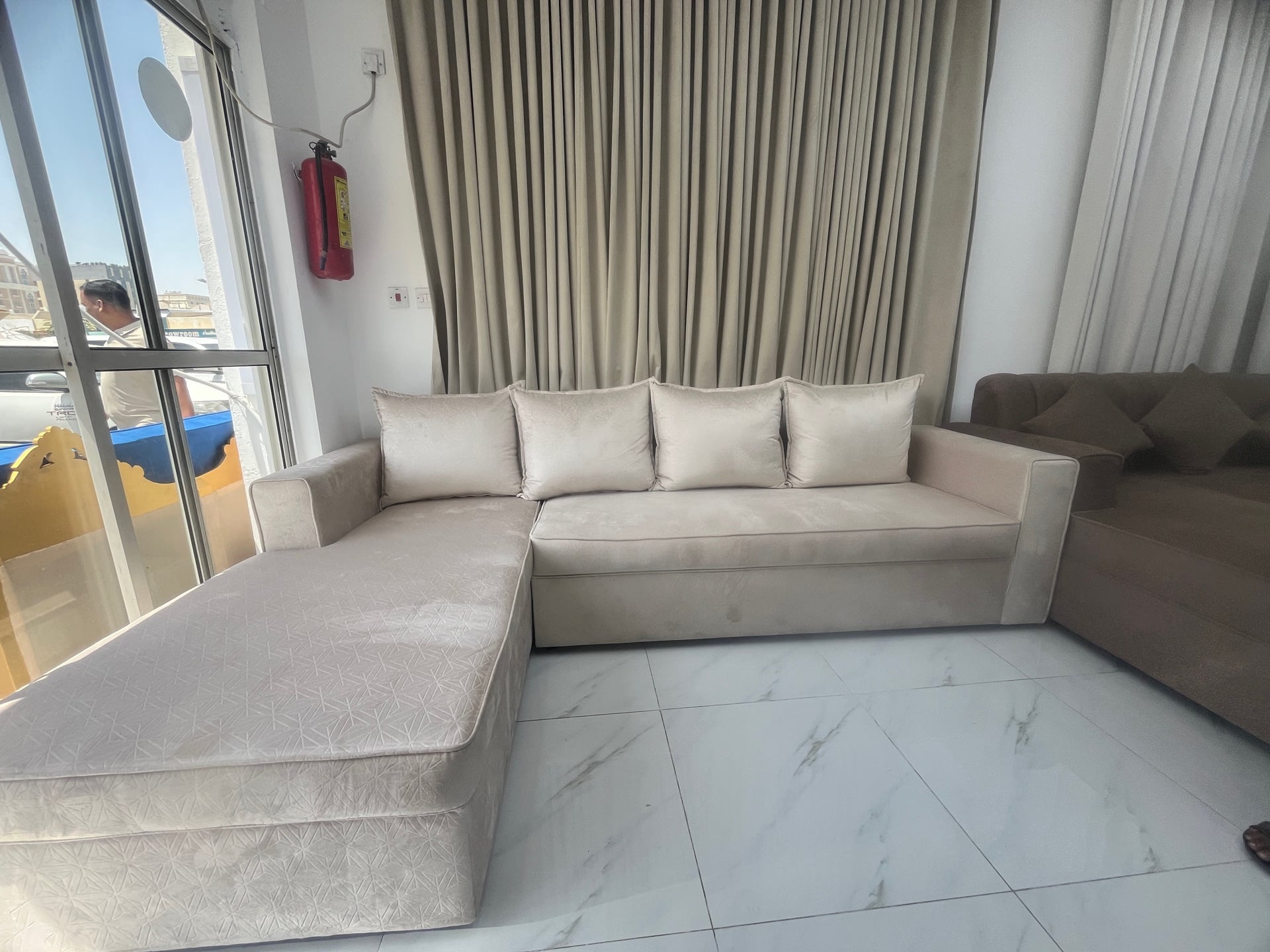 L ship sofa new - Image 3