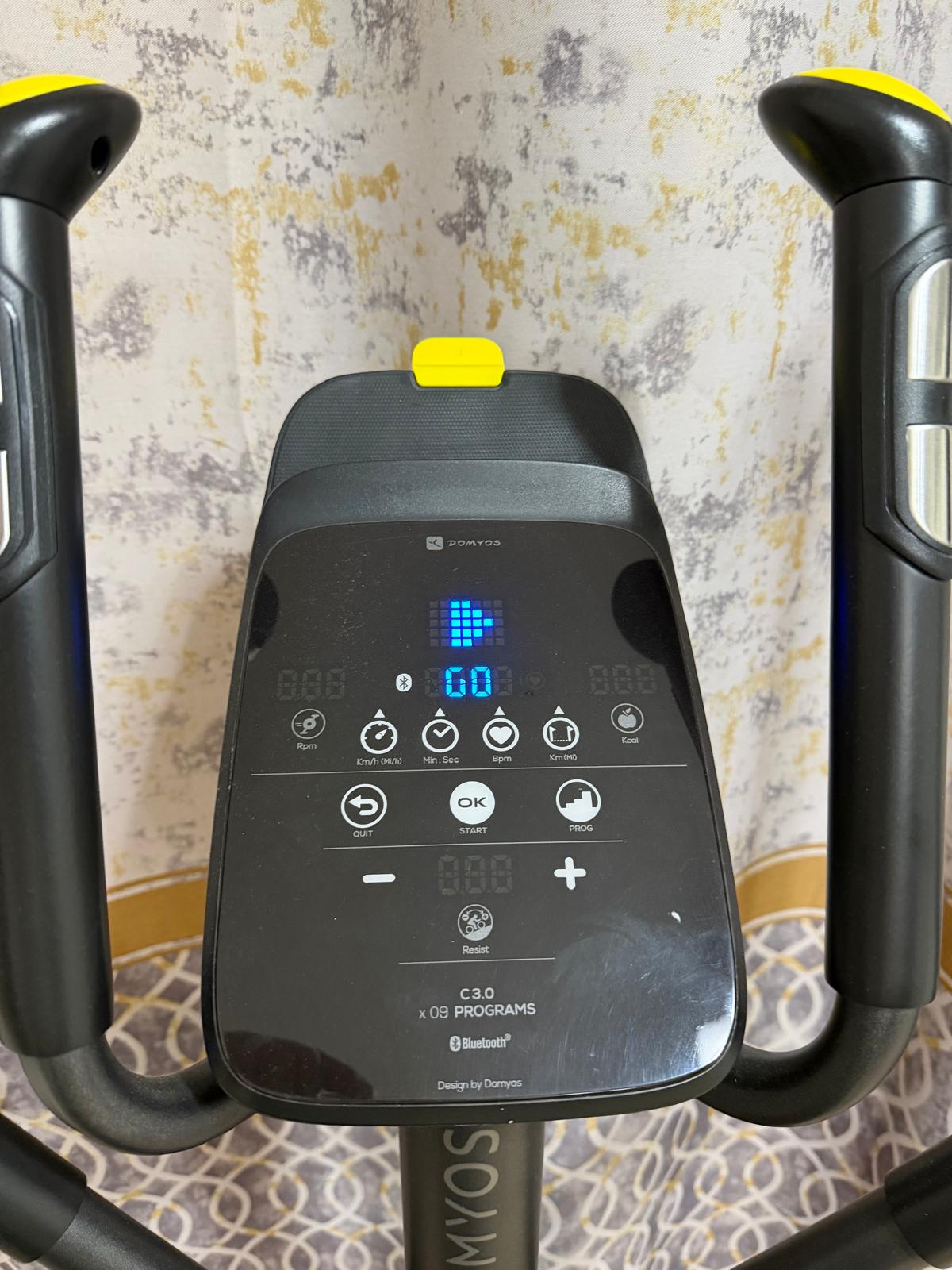 Excellent condition elliptical trainer - Image 3