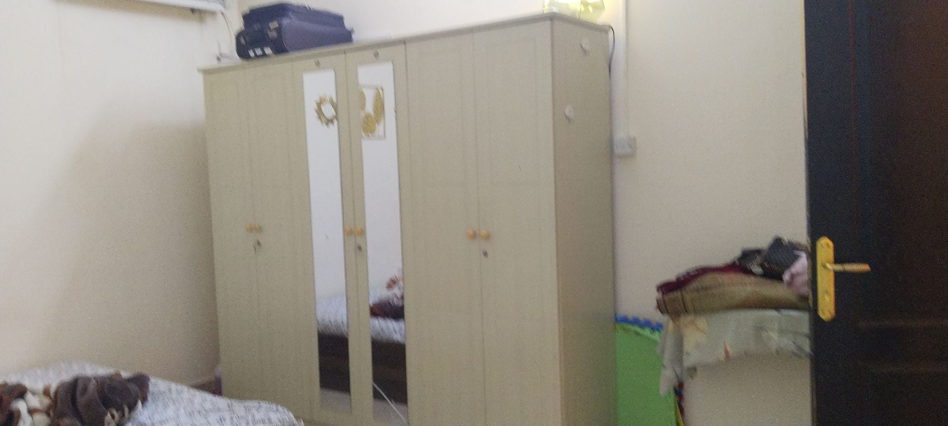 Wardrobe 6 door  - Image 2