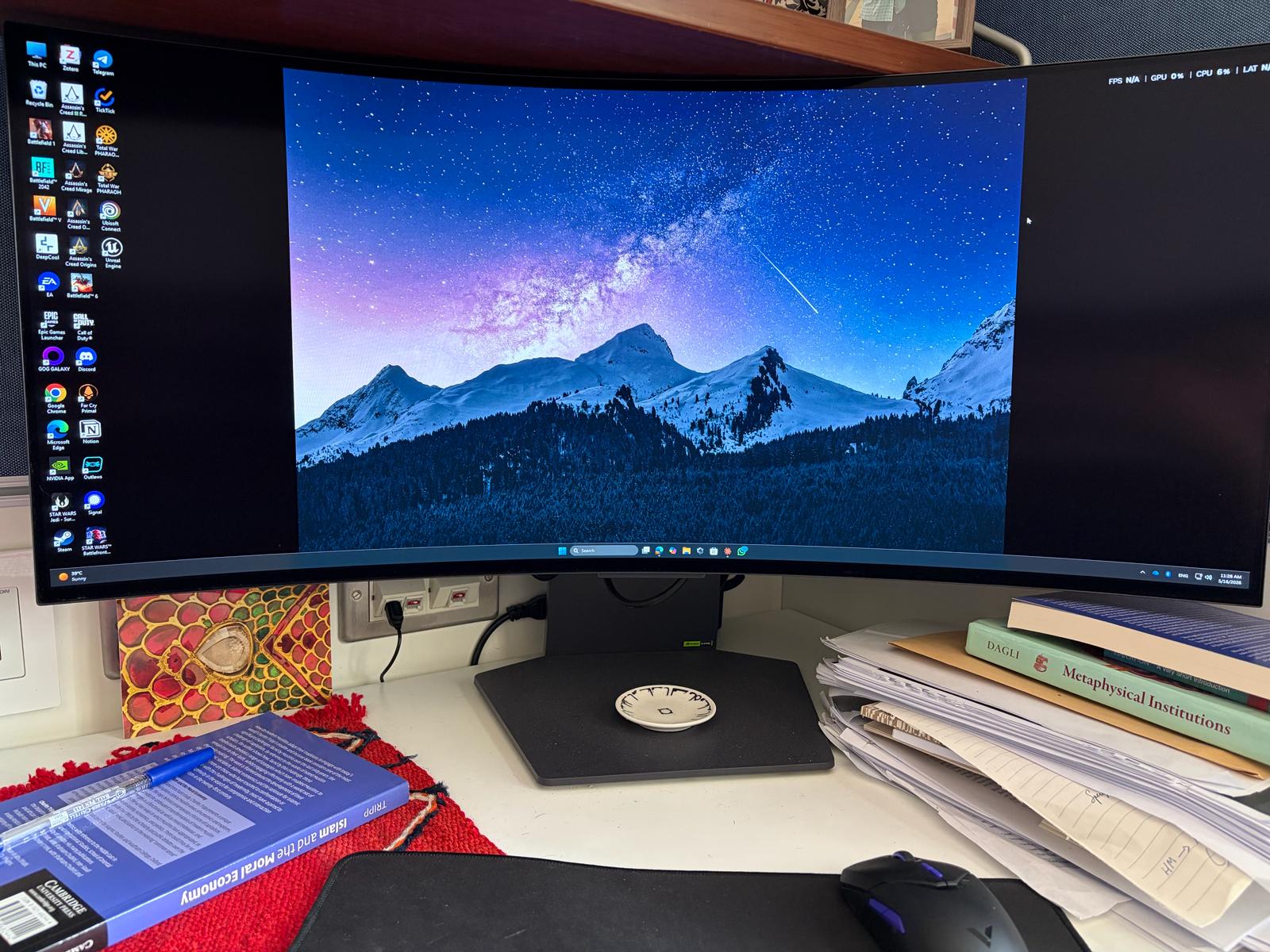 LG UltraGear 34GS95QE-B — 34" Curved OLED Gaming Monitor - Image 1