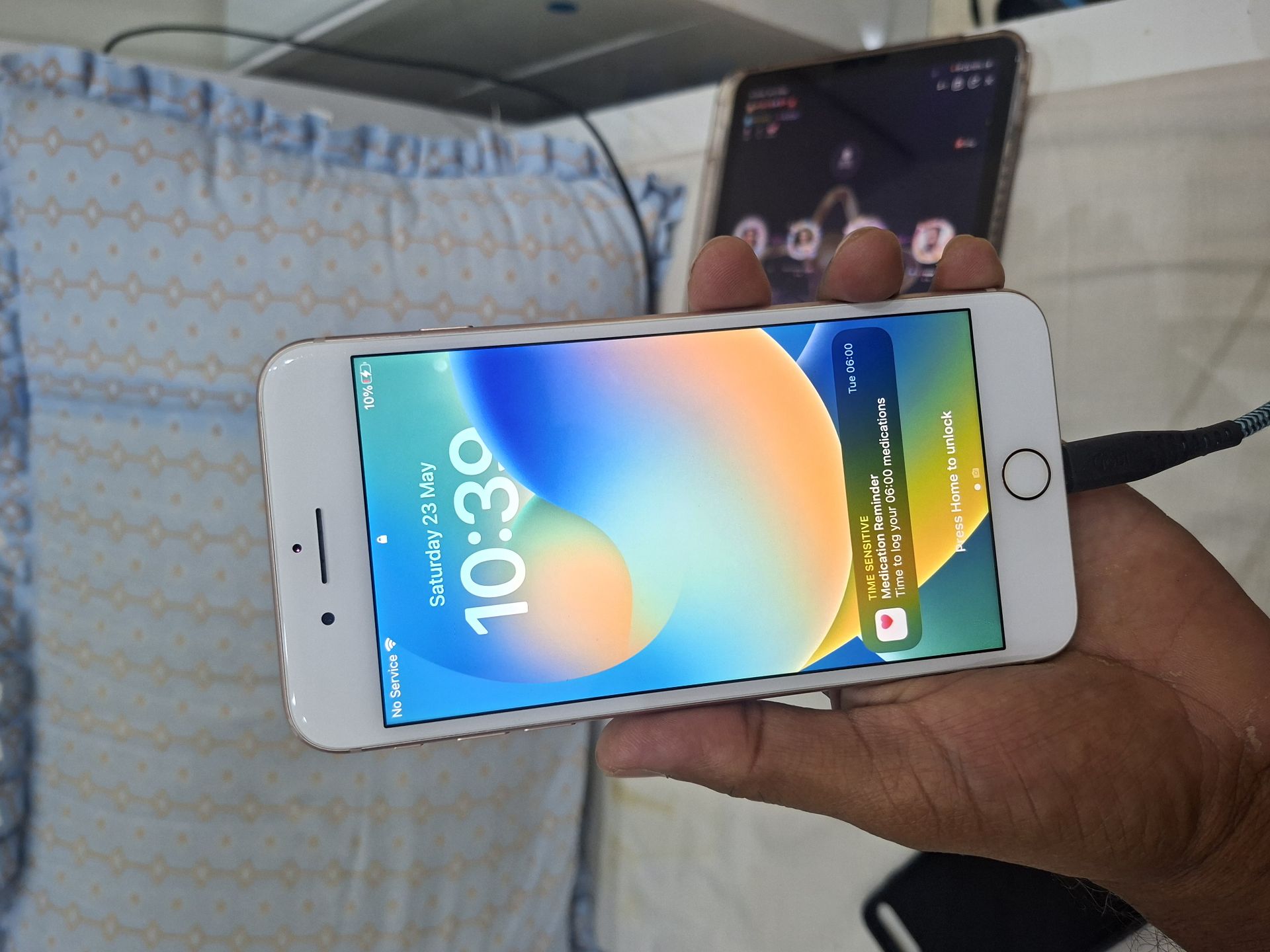 iphone 8 plus - Image 2