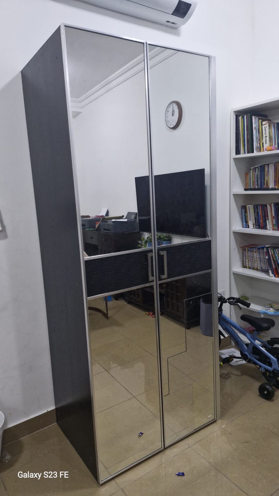Free to Take : Double Door Wardrobe - Image 4