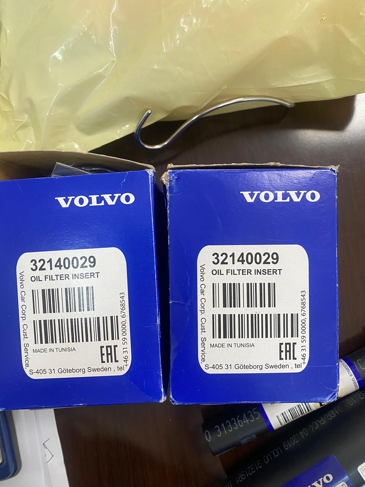 VOLVO V40 - Image 2