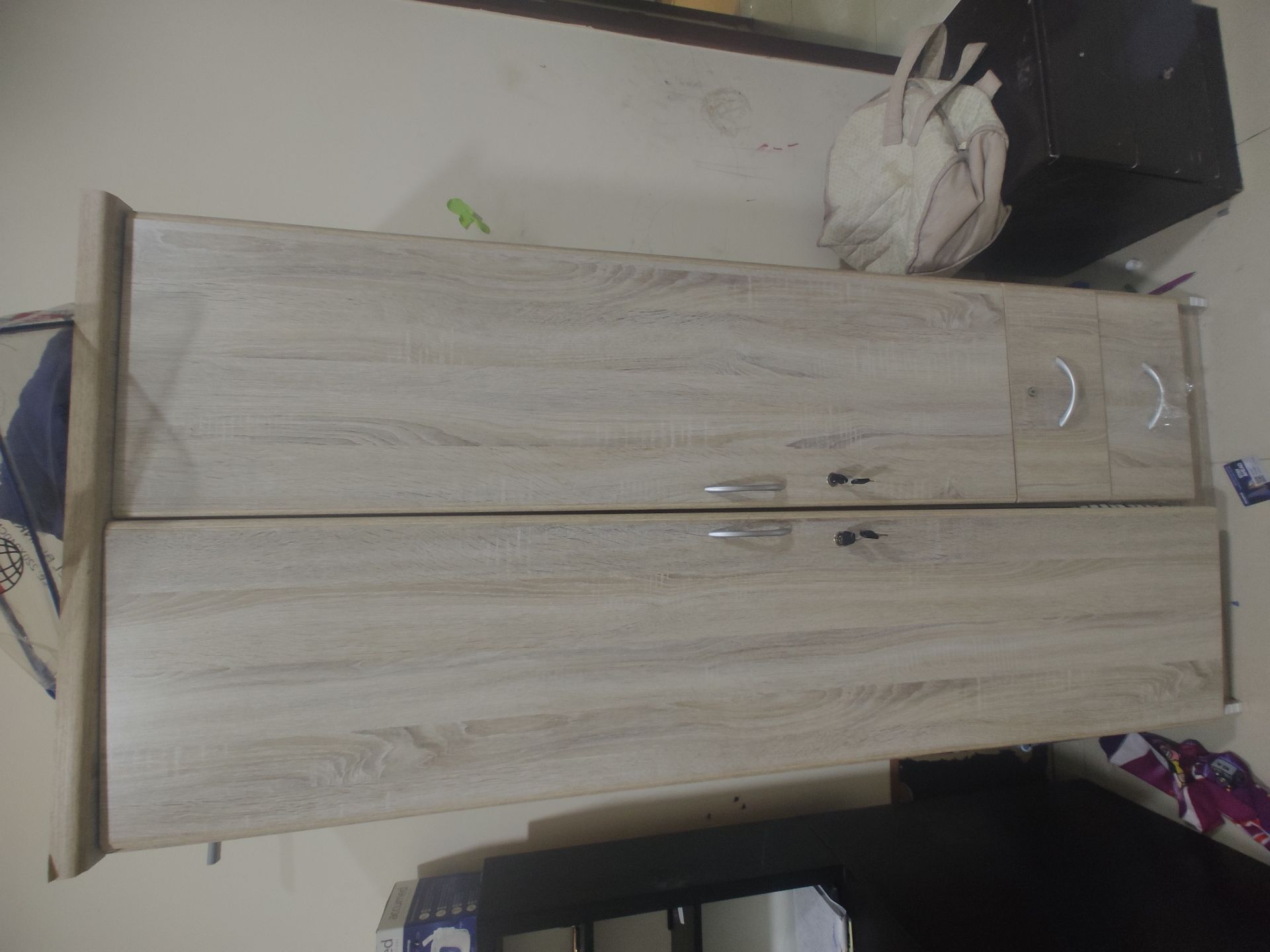 2 door for 150 - Image 1