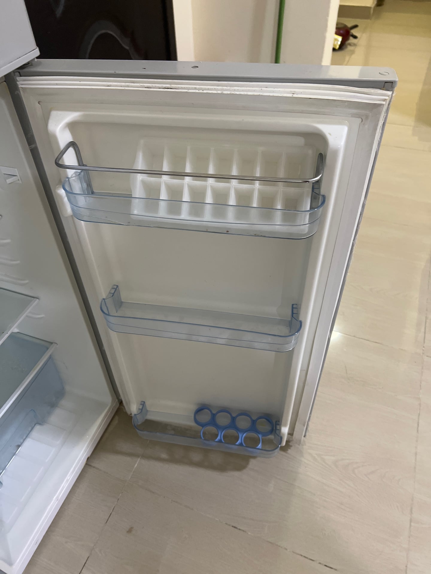 Refrigerator for sale - Image 4