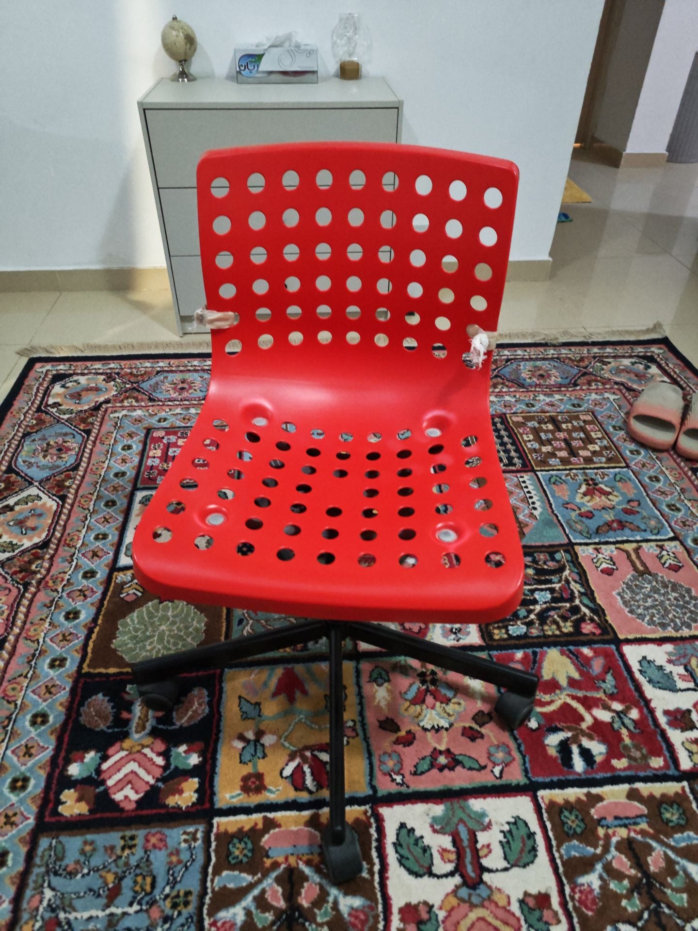 IKEA SKÅLBERG / SPORREN Swivel Desk Chair – Vibrant Red - Image 2